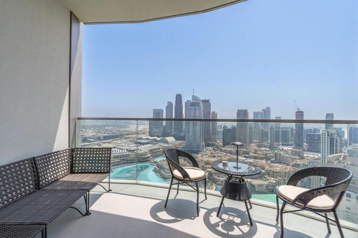 Four-Bedroom Apartment with Balcony
