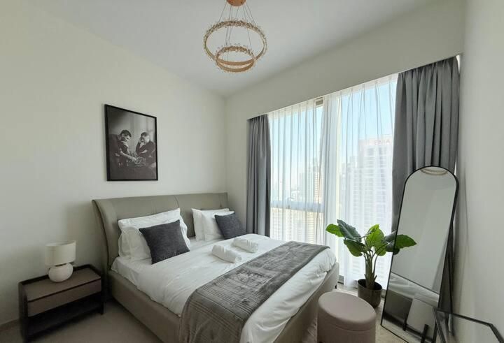 Apartment with City View