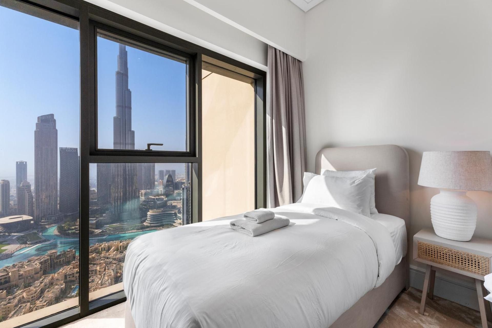 Full Fountain and Burj View - 3BR Burj Royale