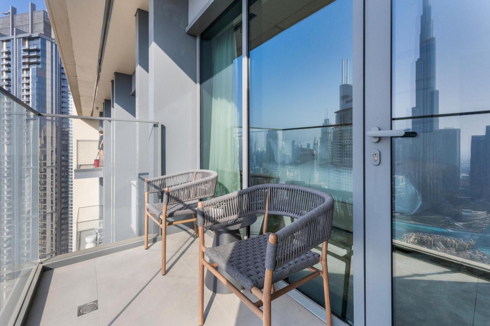 Full Fountain and Burj View - 3BR Burj Royale