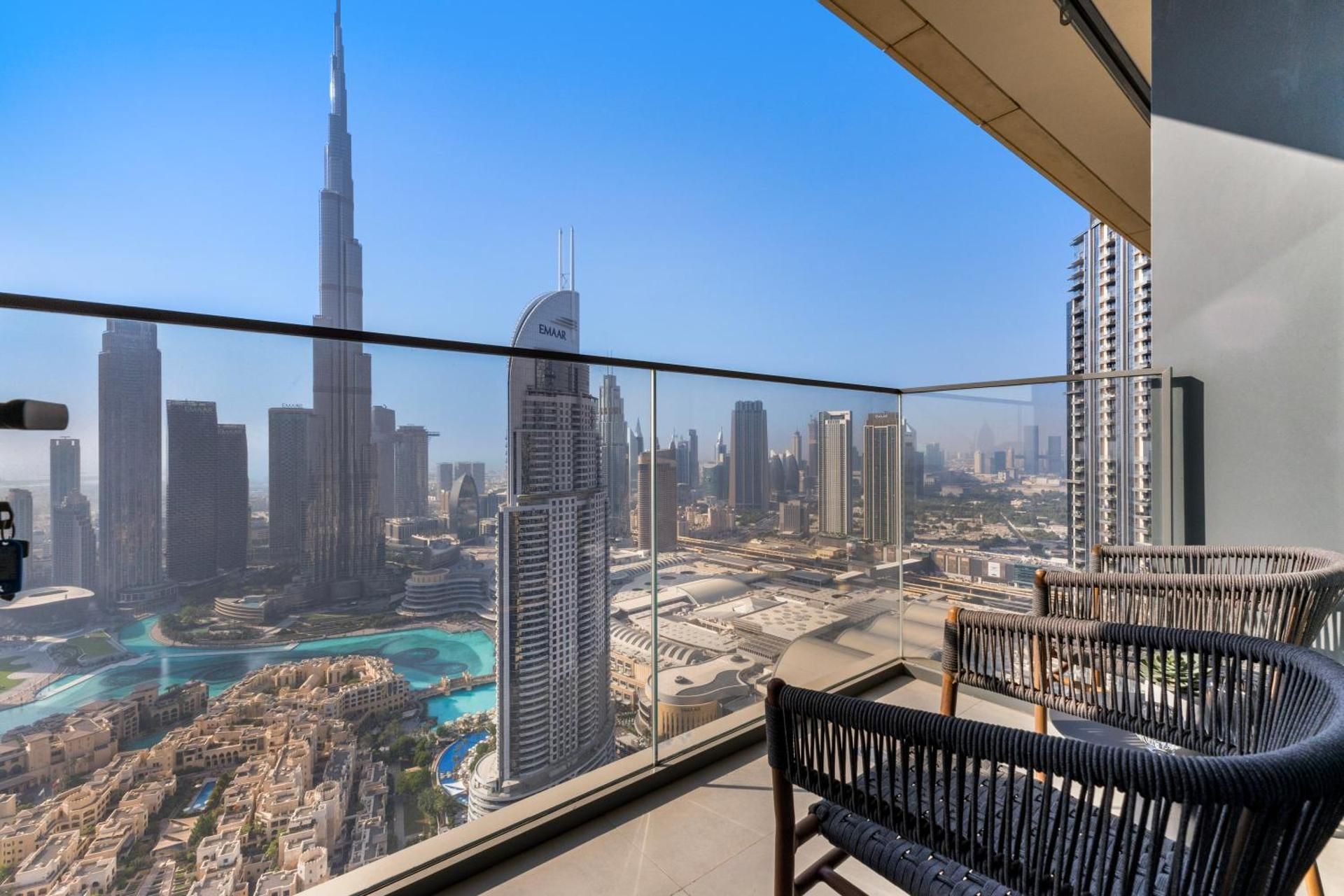 Full Fountain and Burj View - 3BR Burj Royale