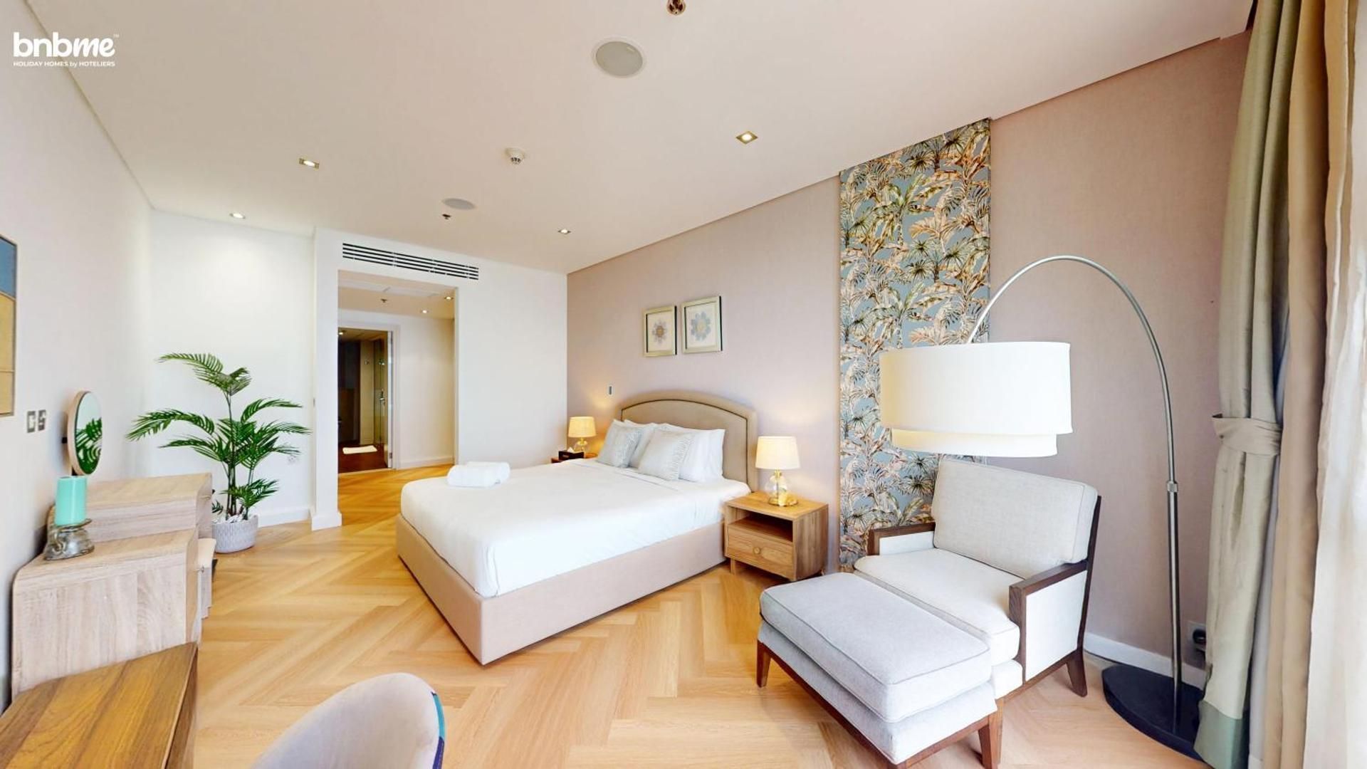 Two-Bedroom Apartment with Sea View