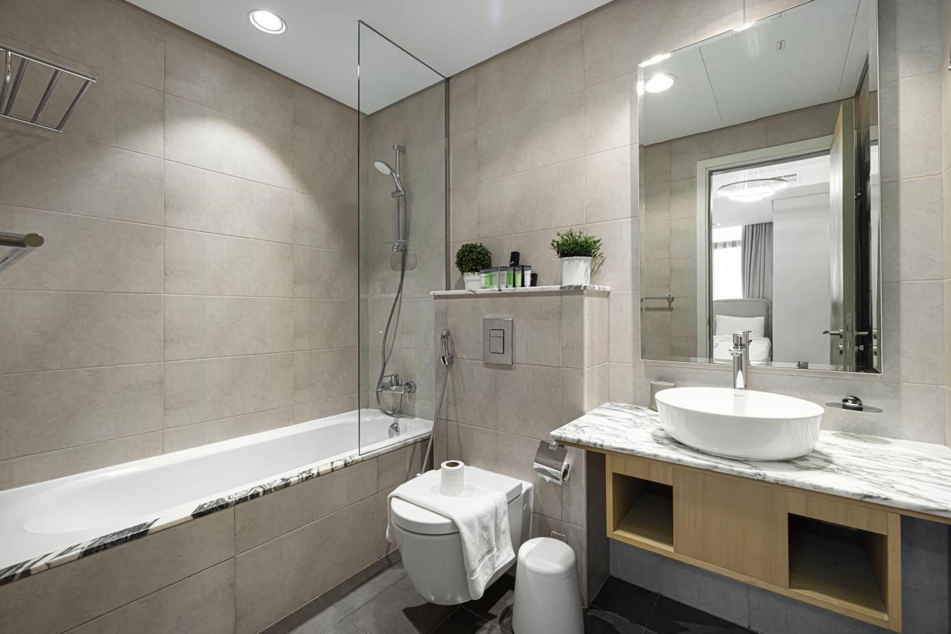 Two-Bedroom Deluxe Apartment with Balcony