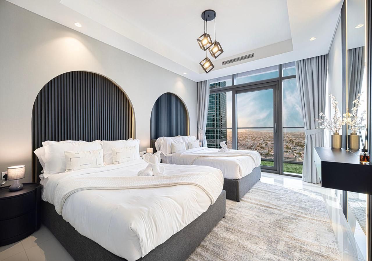 Two-Bedroom Apartment with Balcony and Sea View