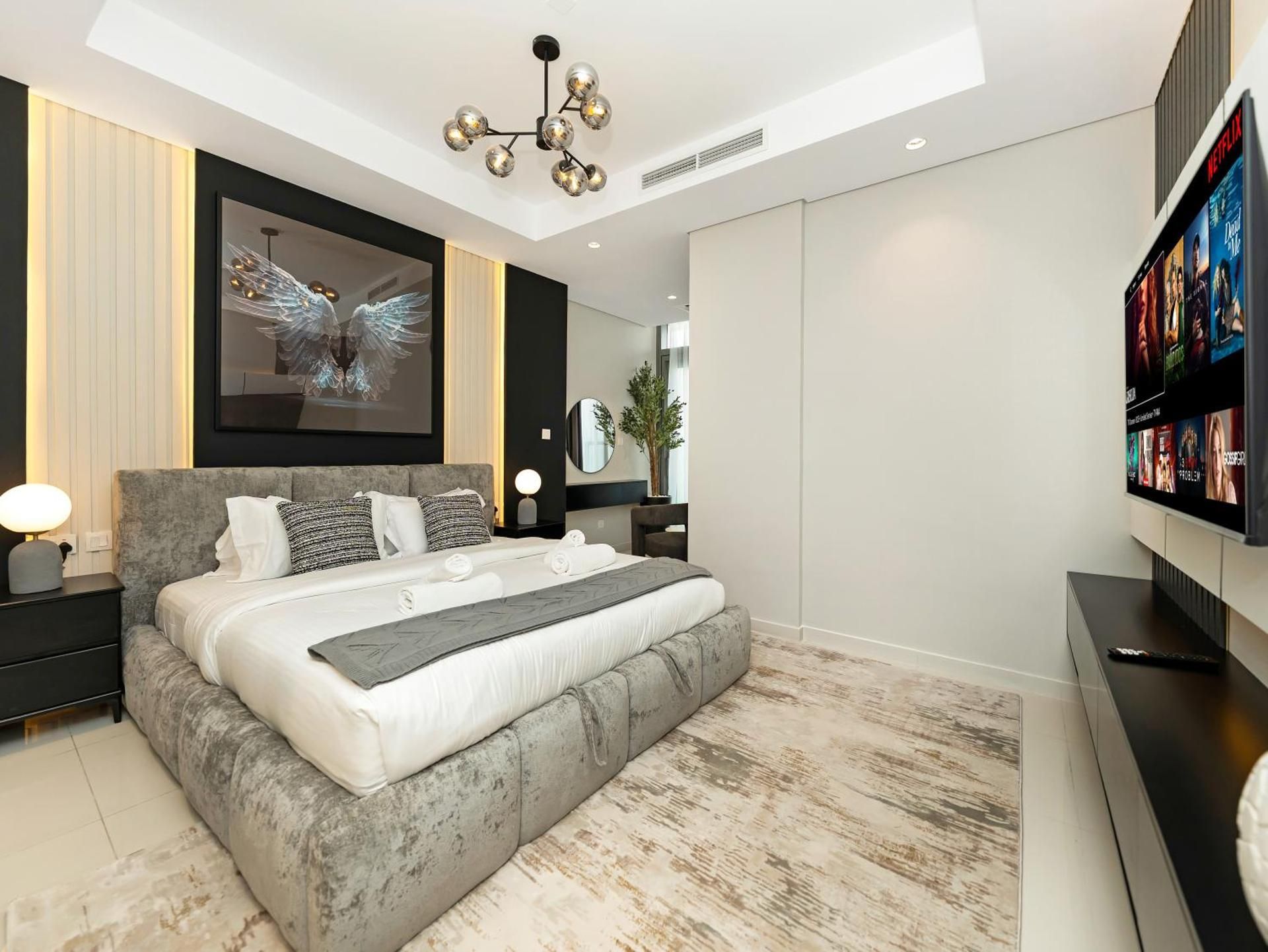Two-Bedroom Deluxe Apartment with Balcony