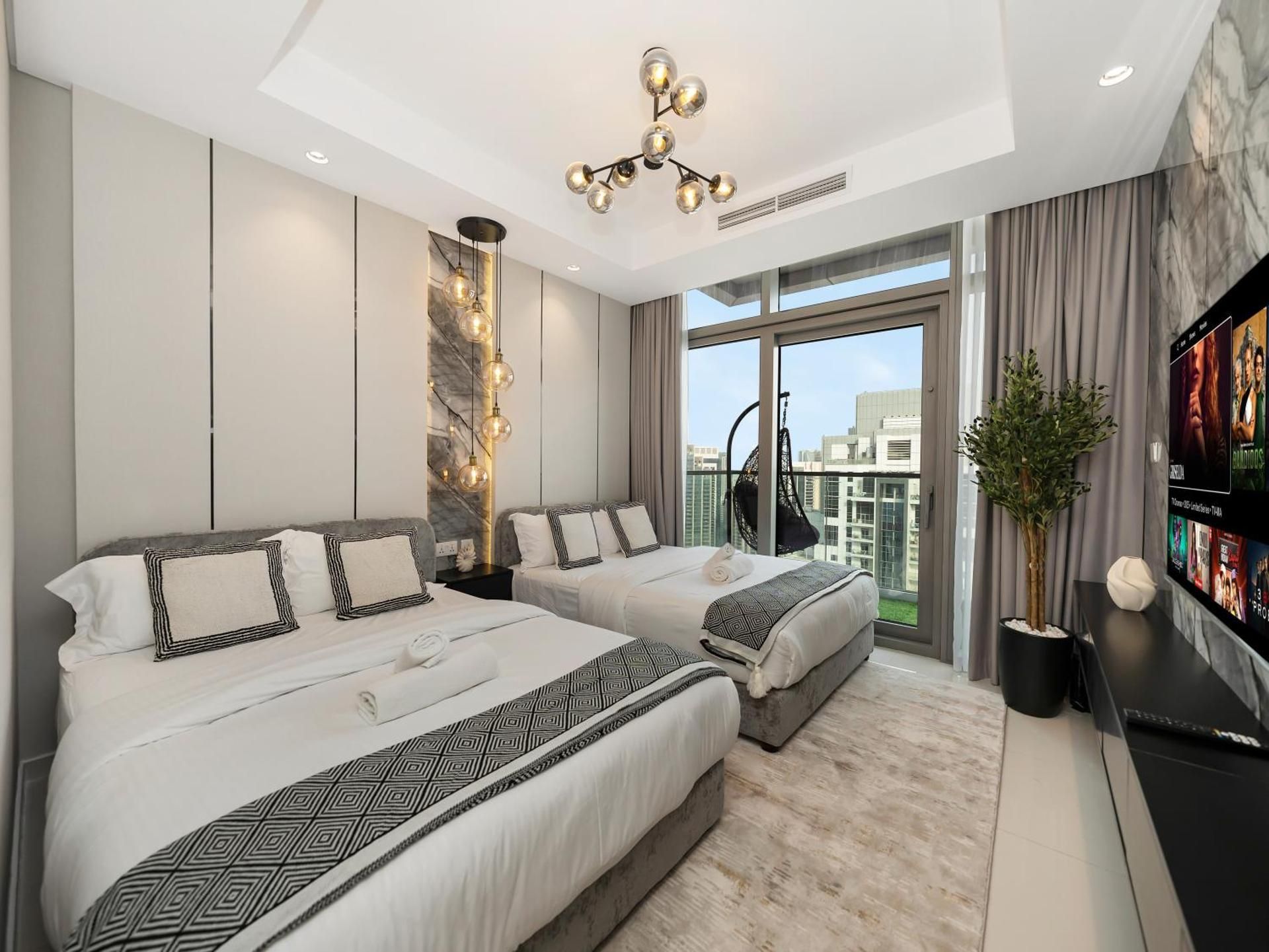 Two-Bedroom Deluxe Apartment with Balcony