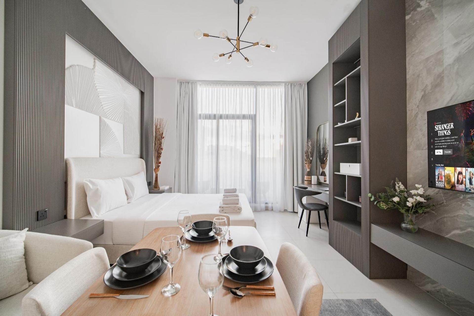 One-Bedroom Apartment with Balcony