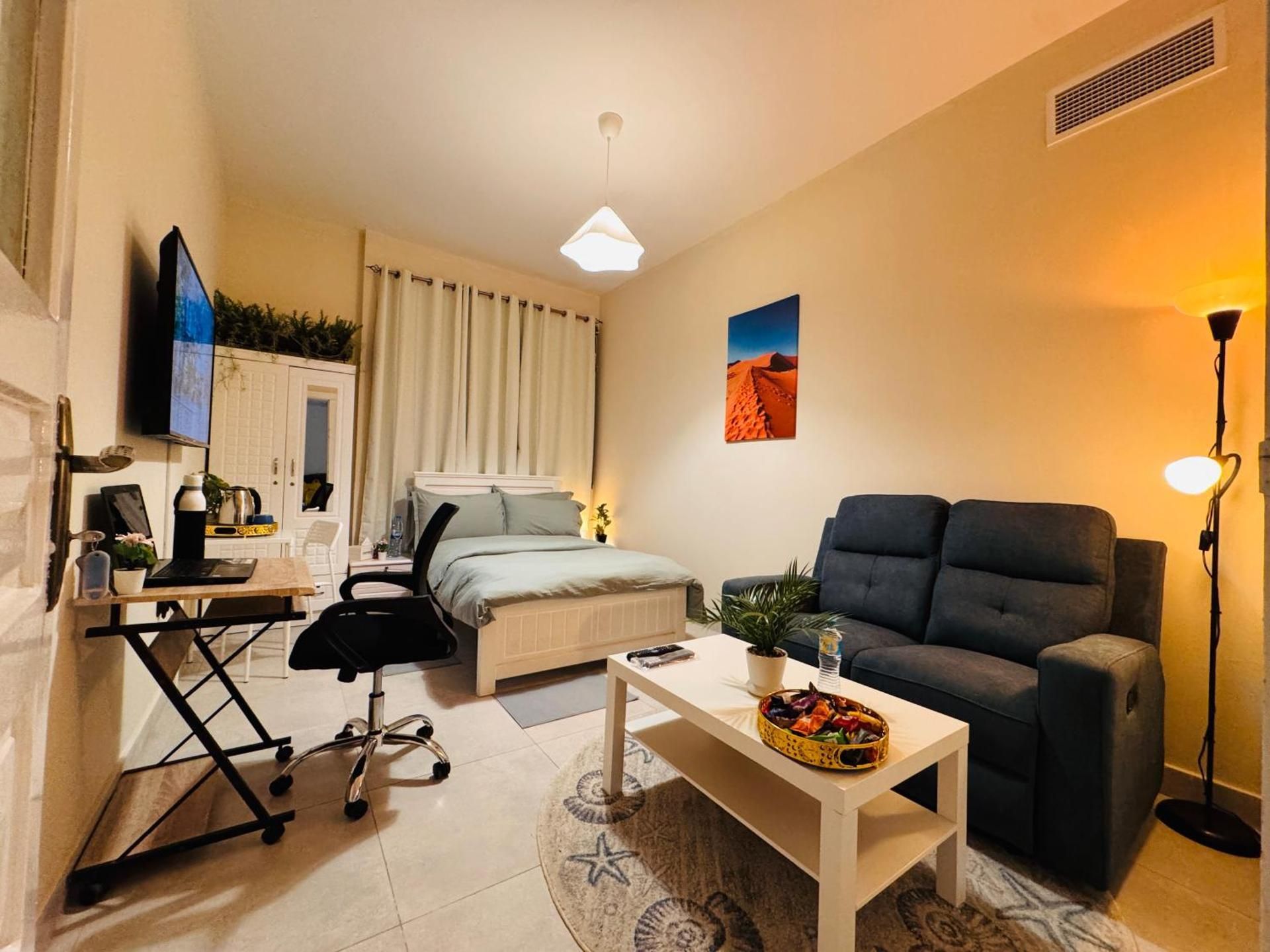 Queen Room with Shared Bathroom