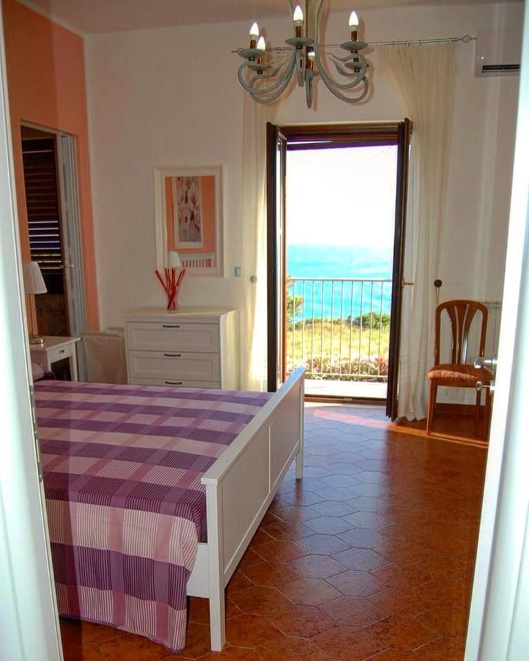 Deluxe Double Room with Balcony and Sea View