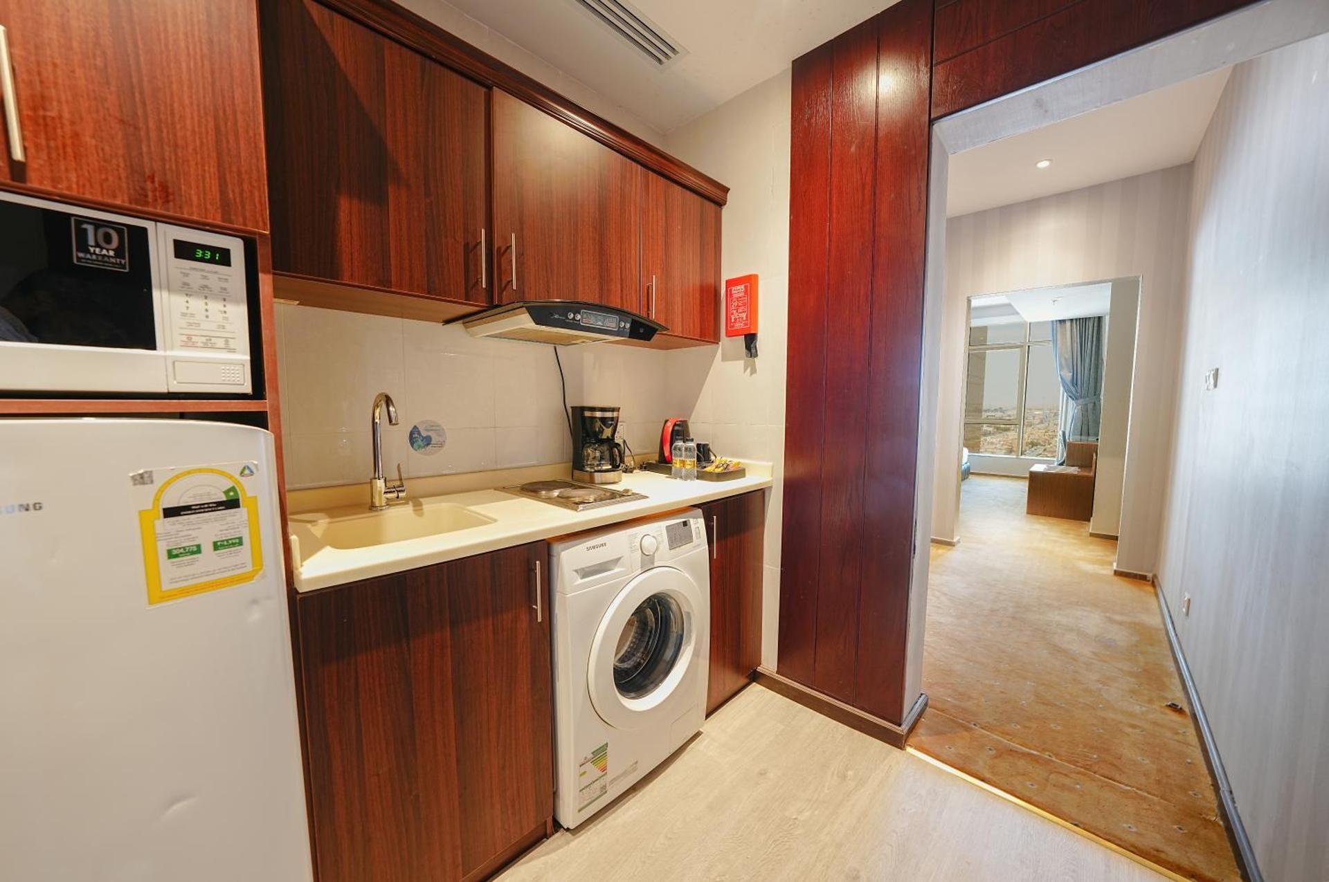 Studio Twin Beds City View