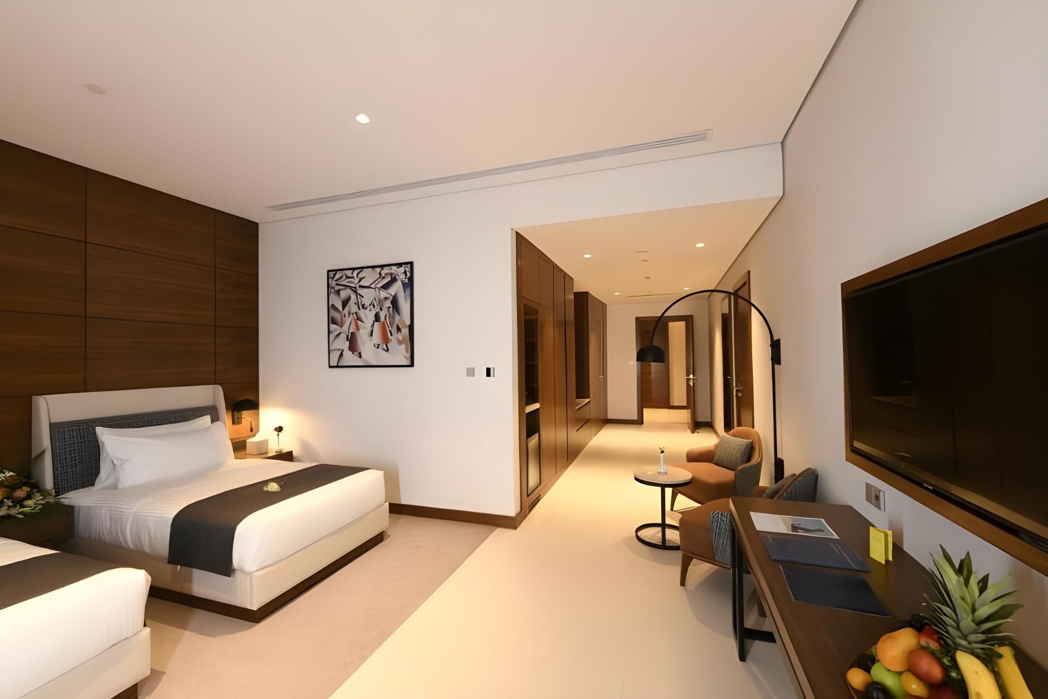 Superior Room - 1 King Bed