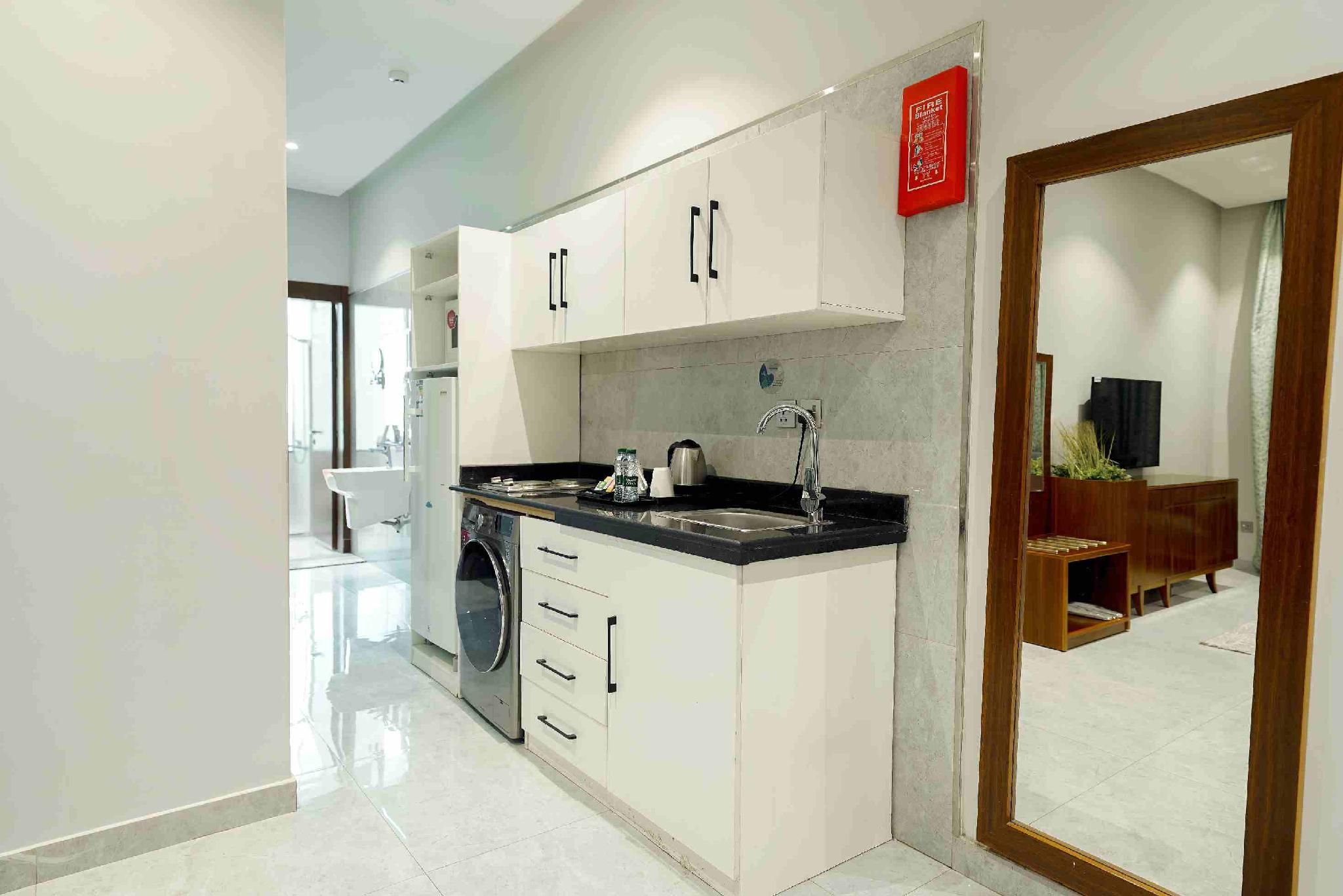 2 Bedroom - 1 Bath Suite
