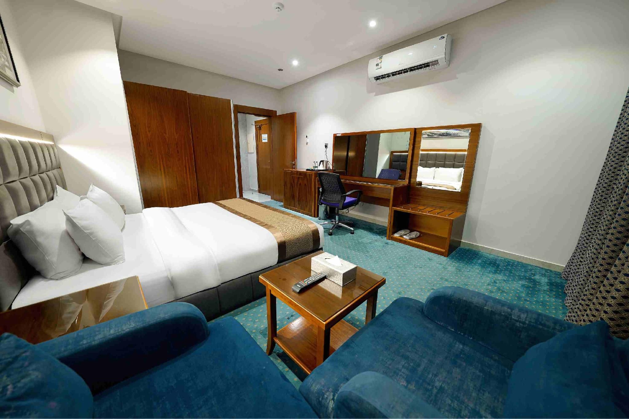 Connecting Balcony Room - Standard and Deluxe