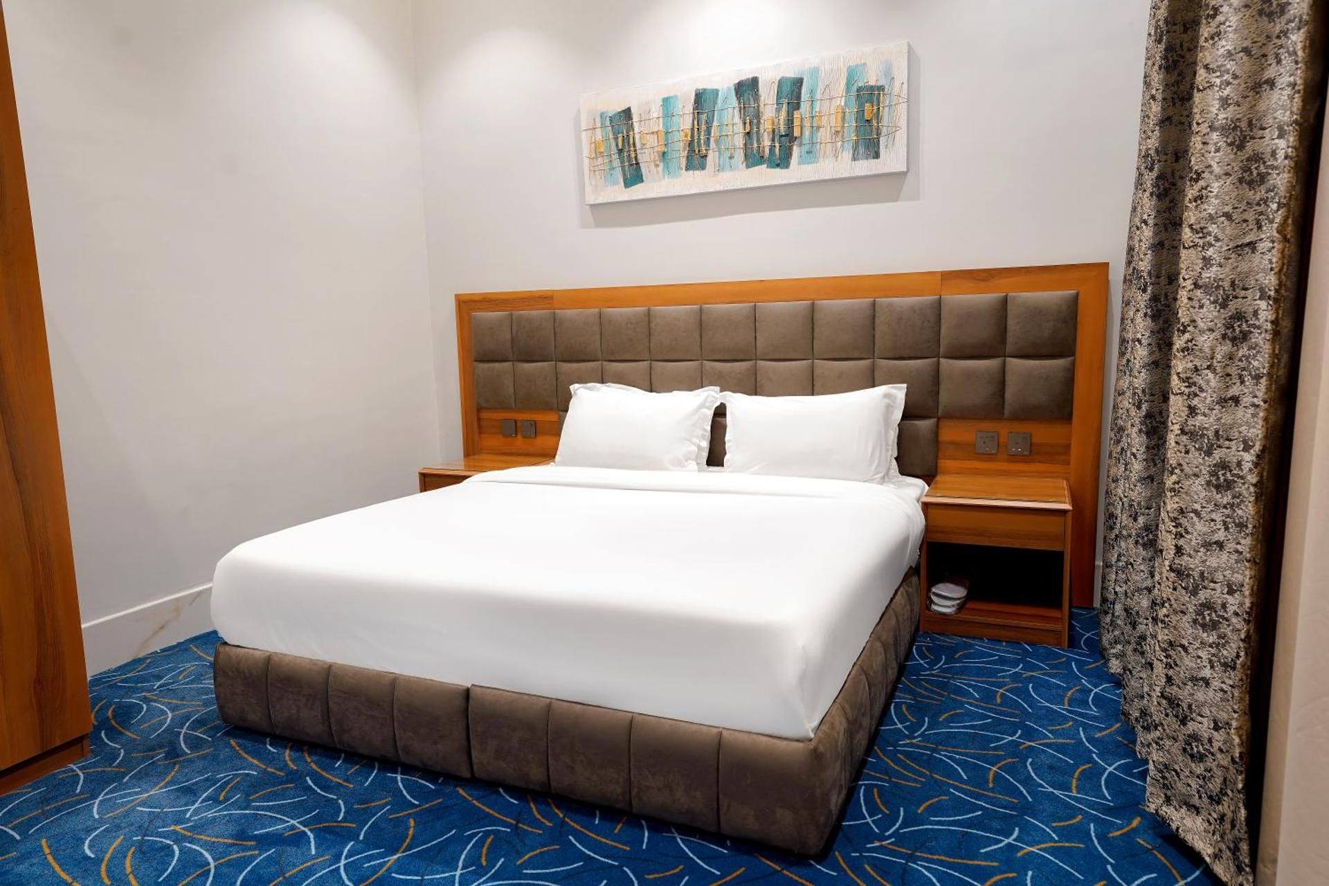 جناح ( 2 غرفة نوم + 2 صاله + 2 حمام + مطبخ كامل )