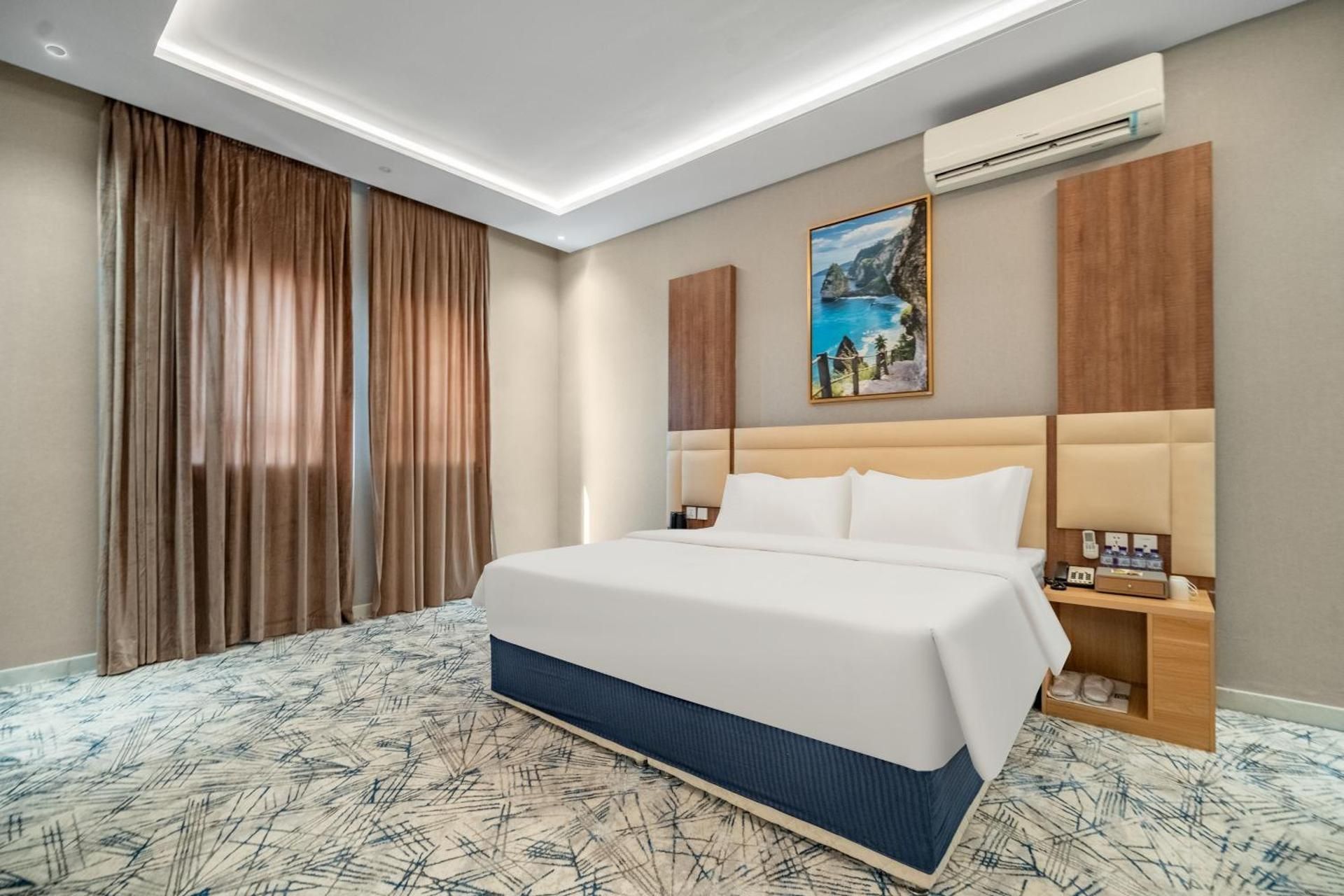 Deluxe Suite