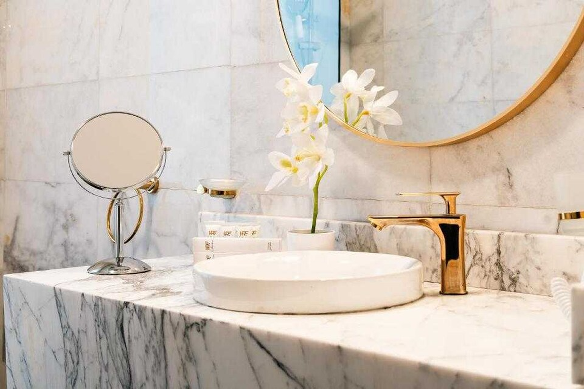 Deluxe Room King Bed