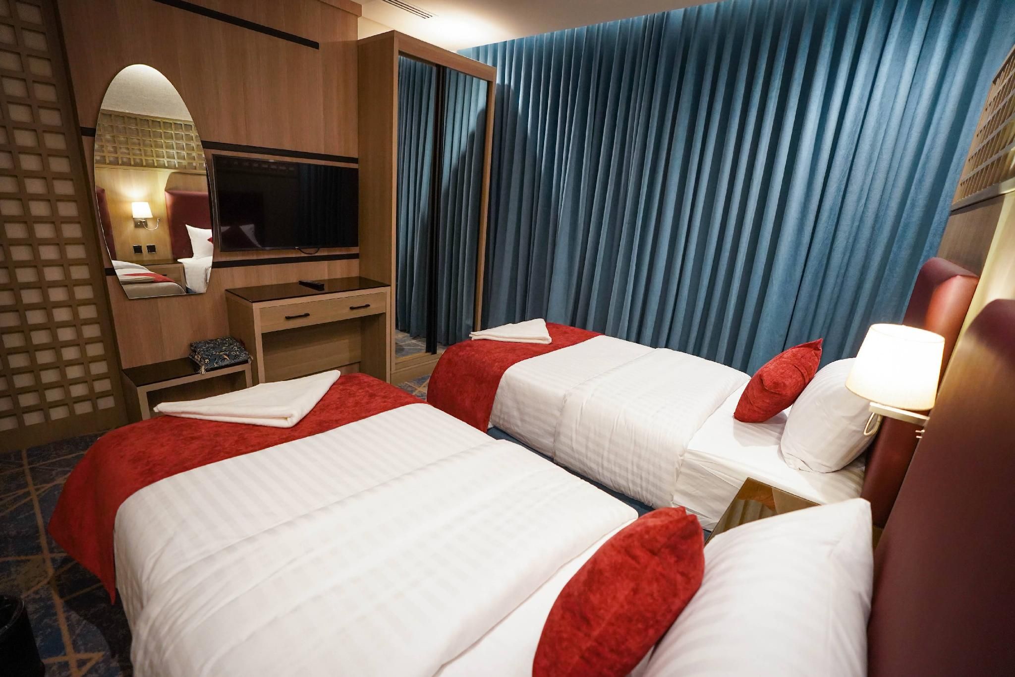 Standard Quadruple Room with Bathtub