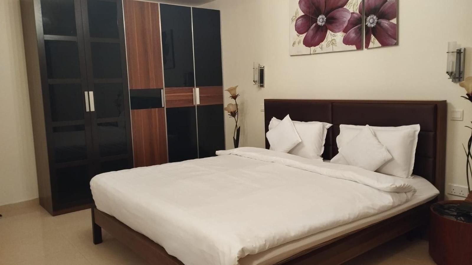 Wave Resort 4 bedroom villa with private pool and beach