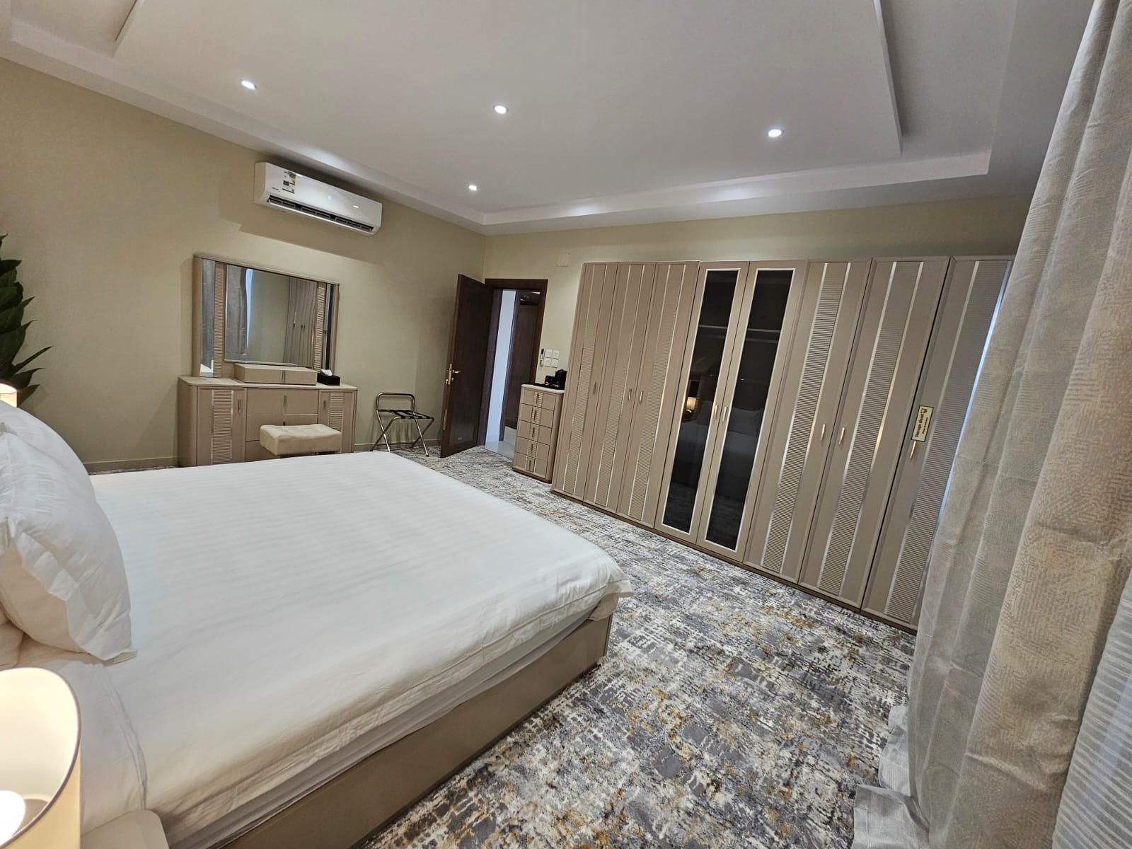 Deluxe Home