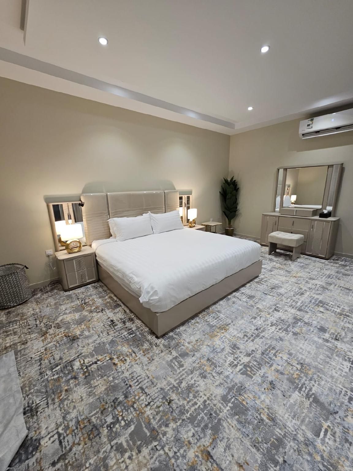 Deluxe Home