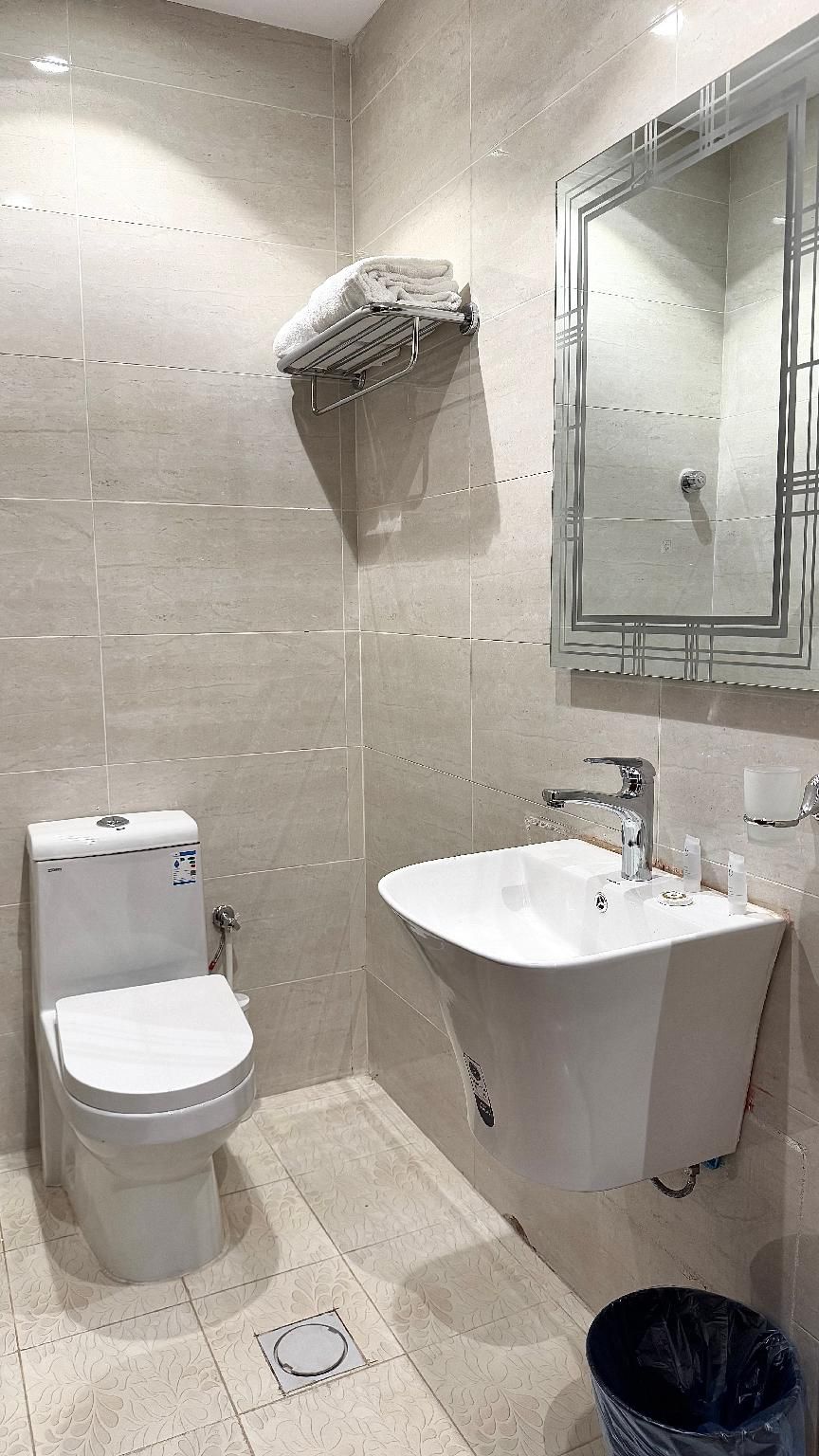 Roaa Al-Jamwaut Studio Apartment 3