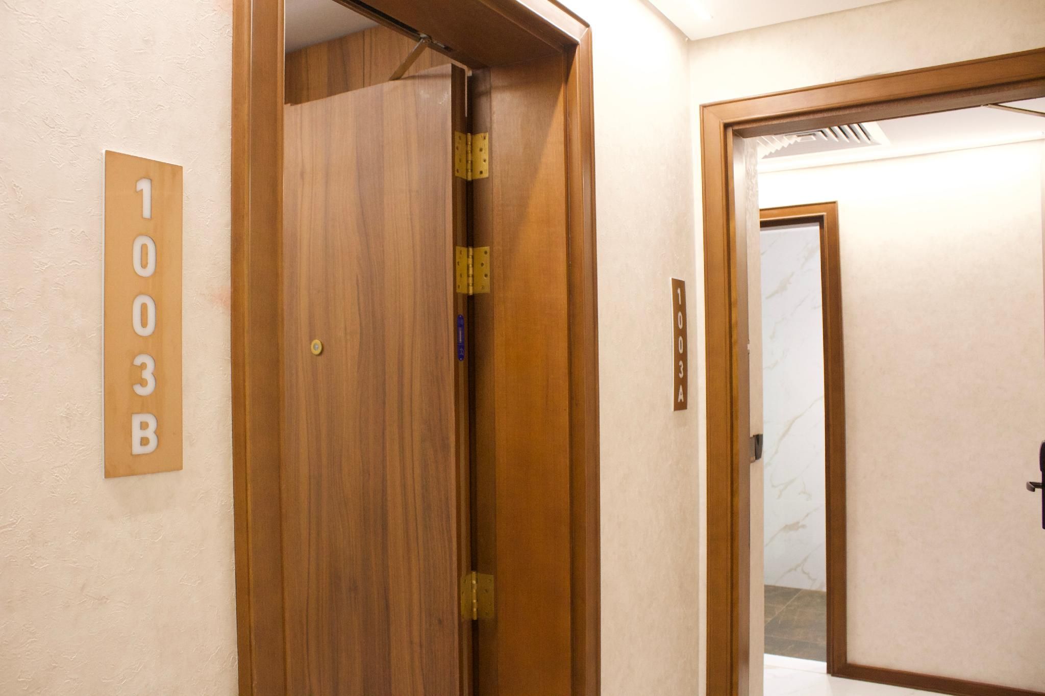 Executive Family Room Haram View, 04 Single Bed, 01 King Bed and 02 Washroom with Kitchenette