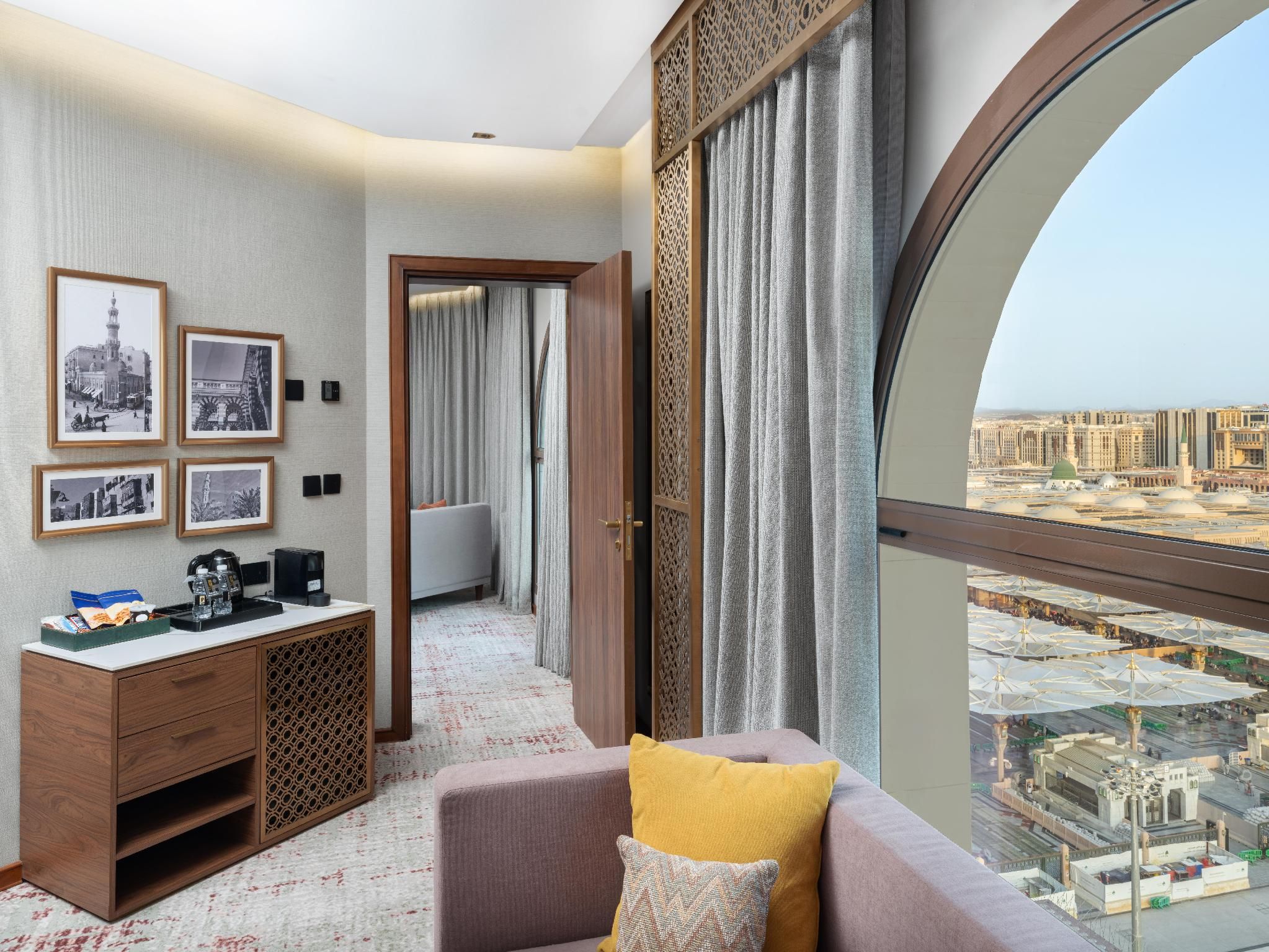 Family Room Haram View, 04 Single Bed, 01 King Bed and 02 Washroom with Kitchenette