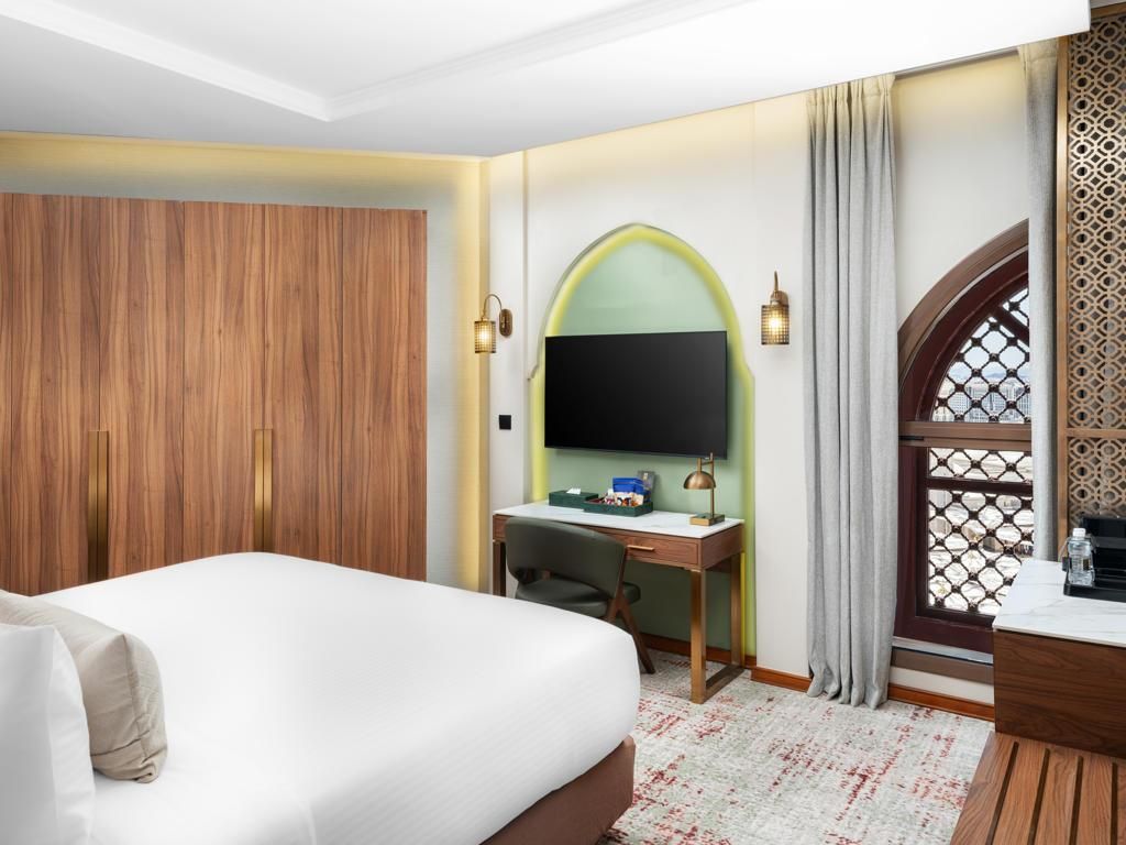 Superior Suite Haram View, 02 Single Bed, 02 King Bed and 02 Washroom with Kitchenette