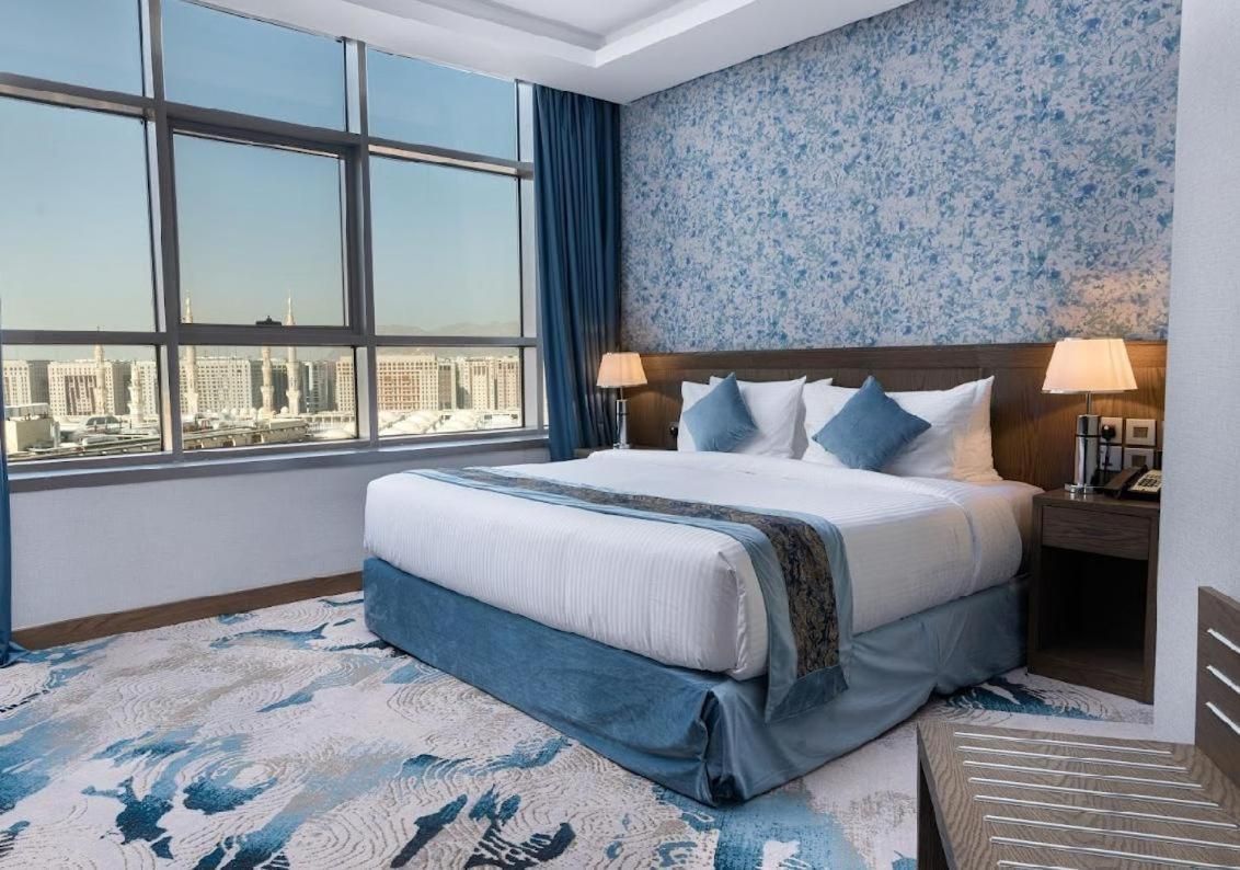 Premium Deluxe King City View
