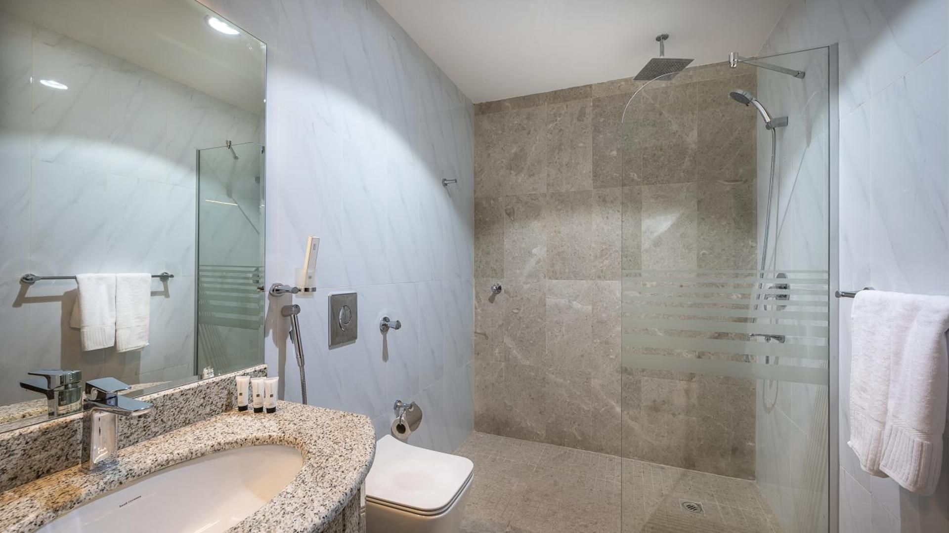 One Bedroom Suite 