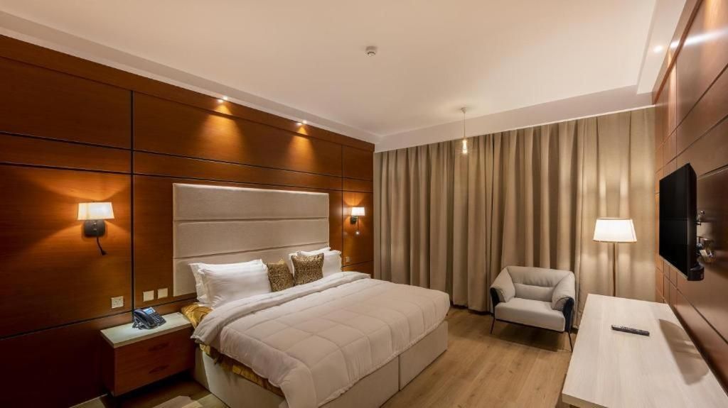 One Bedroom Suite 