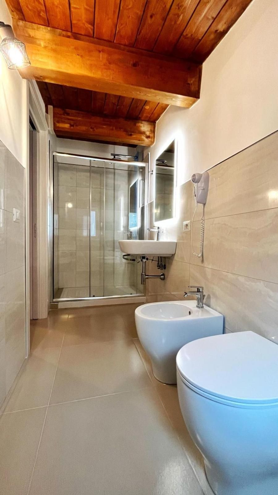 Deluxe Double Room with Balcony and Sea View