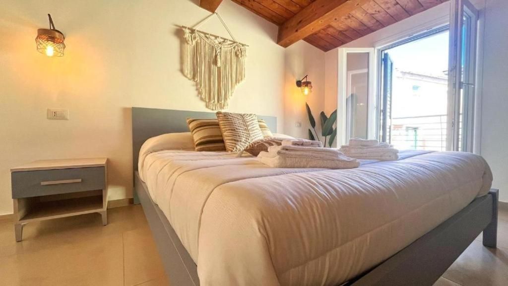 Double Room with Balcony and Sea View