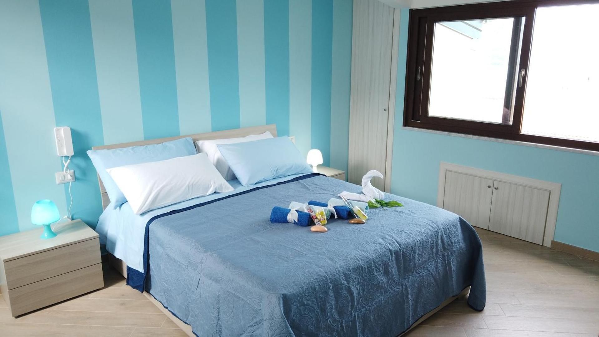 Deluxe Triple Room with Sea View
