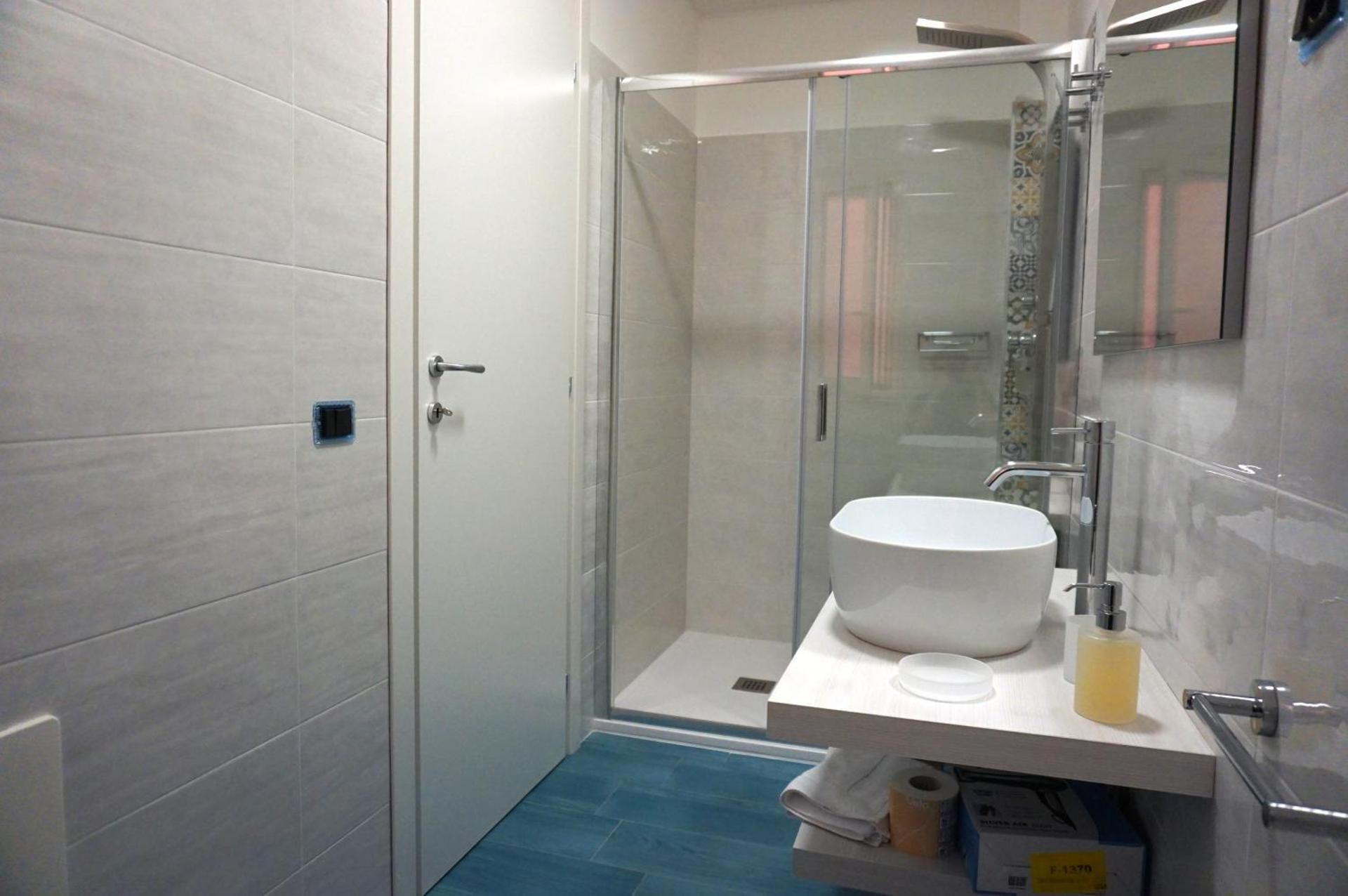 Junior Suite with Partial Sea View
