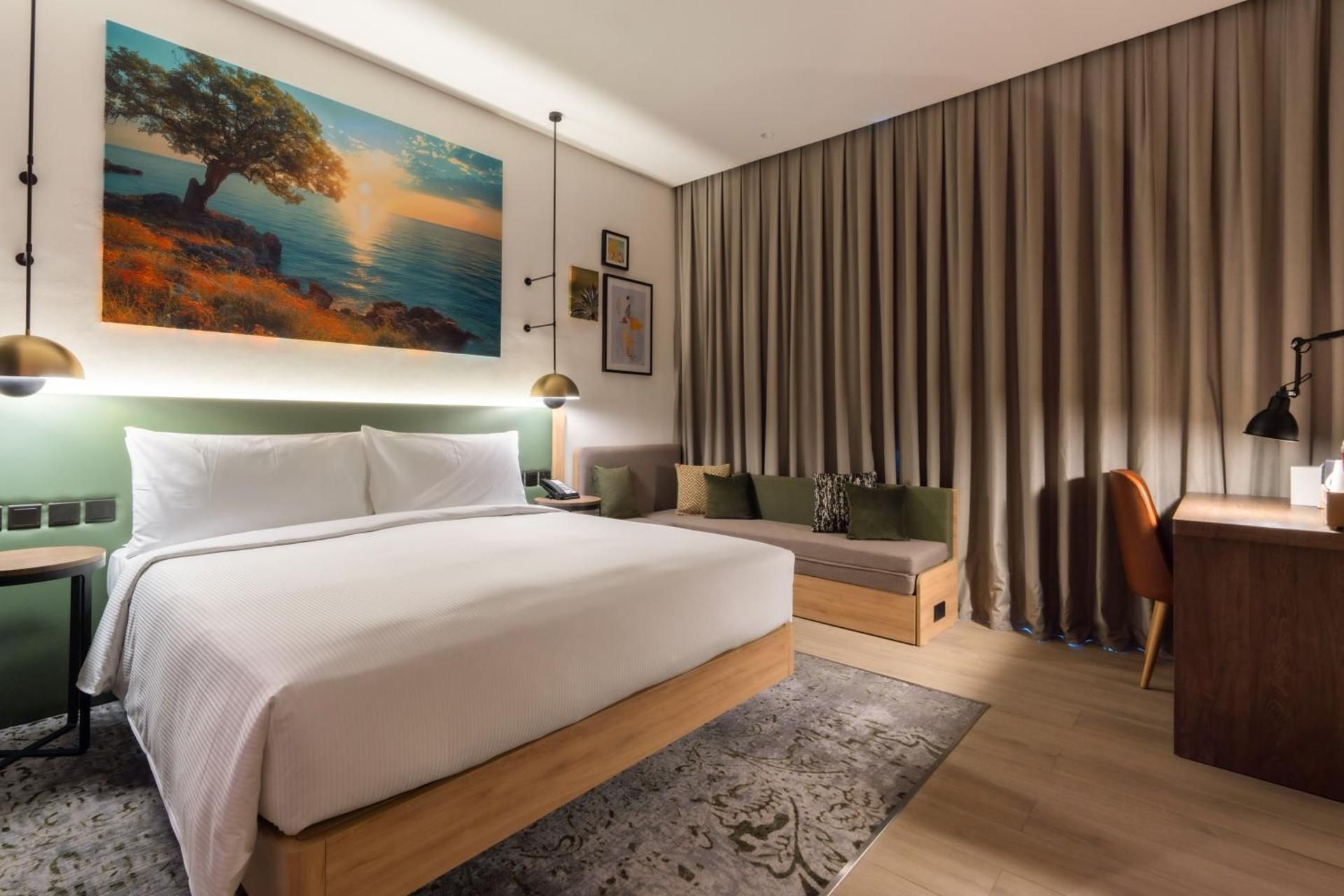 West Walk Retaj Hotel Deluxe King Room 2