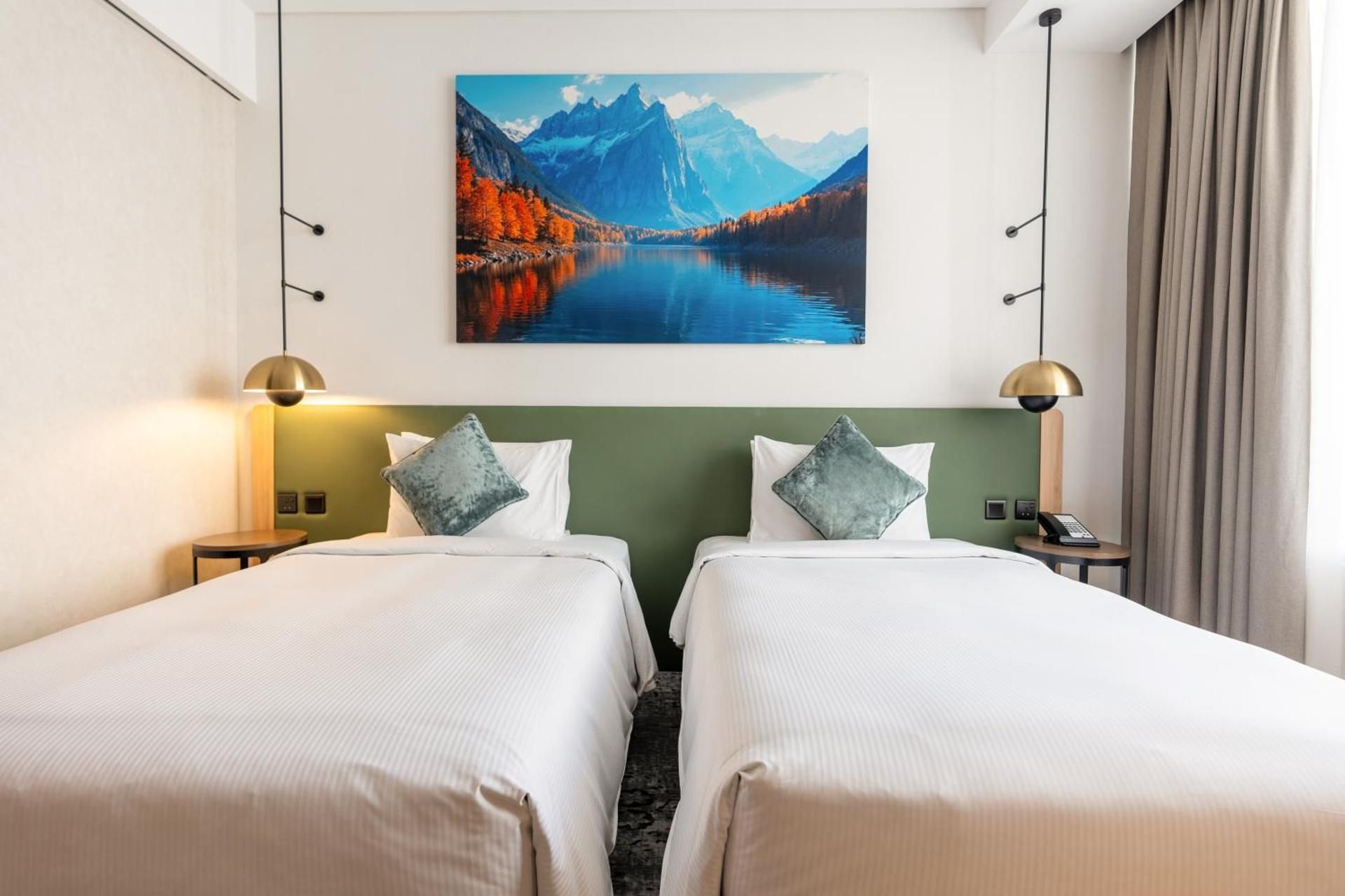 West Walk Retaj Hotel Deluxe Twin Room