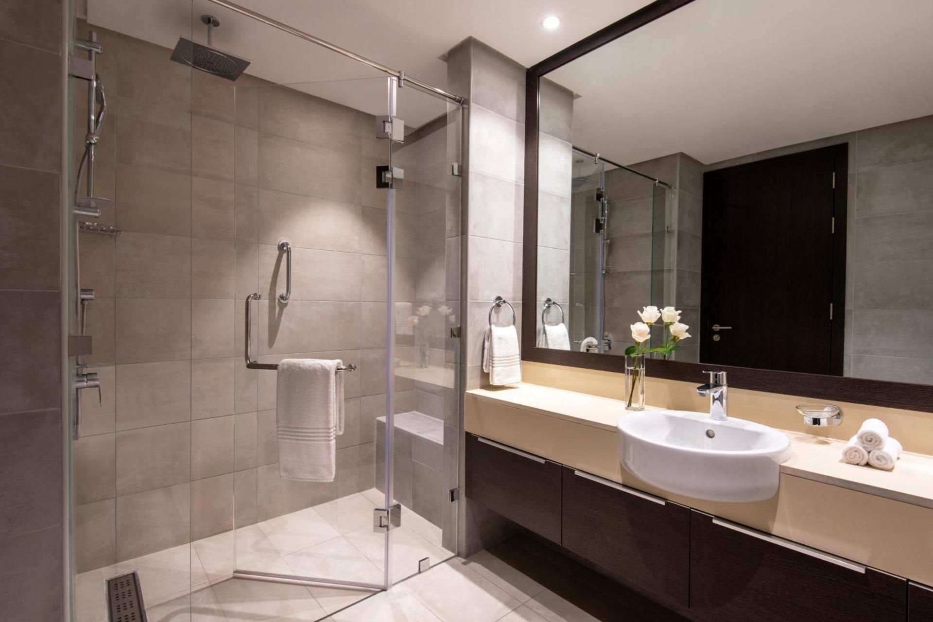 Marriott Executive Apartments Doha, Le Mirage City Walk Standard, 1 Bedroom Apartment, 1 King, Courtyard view, Facilities access, Low floor, Balcony 2