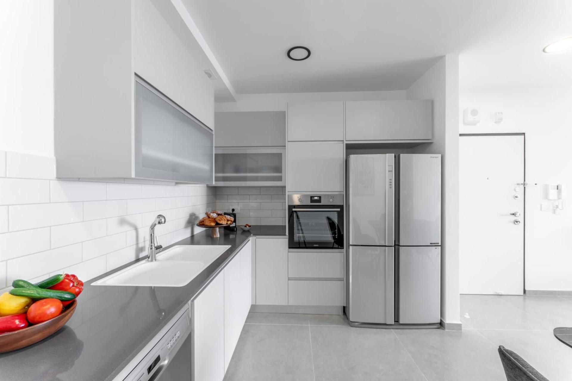 Holysuite Savyon View Tower
