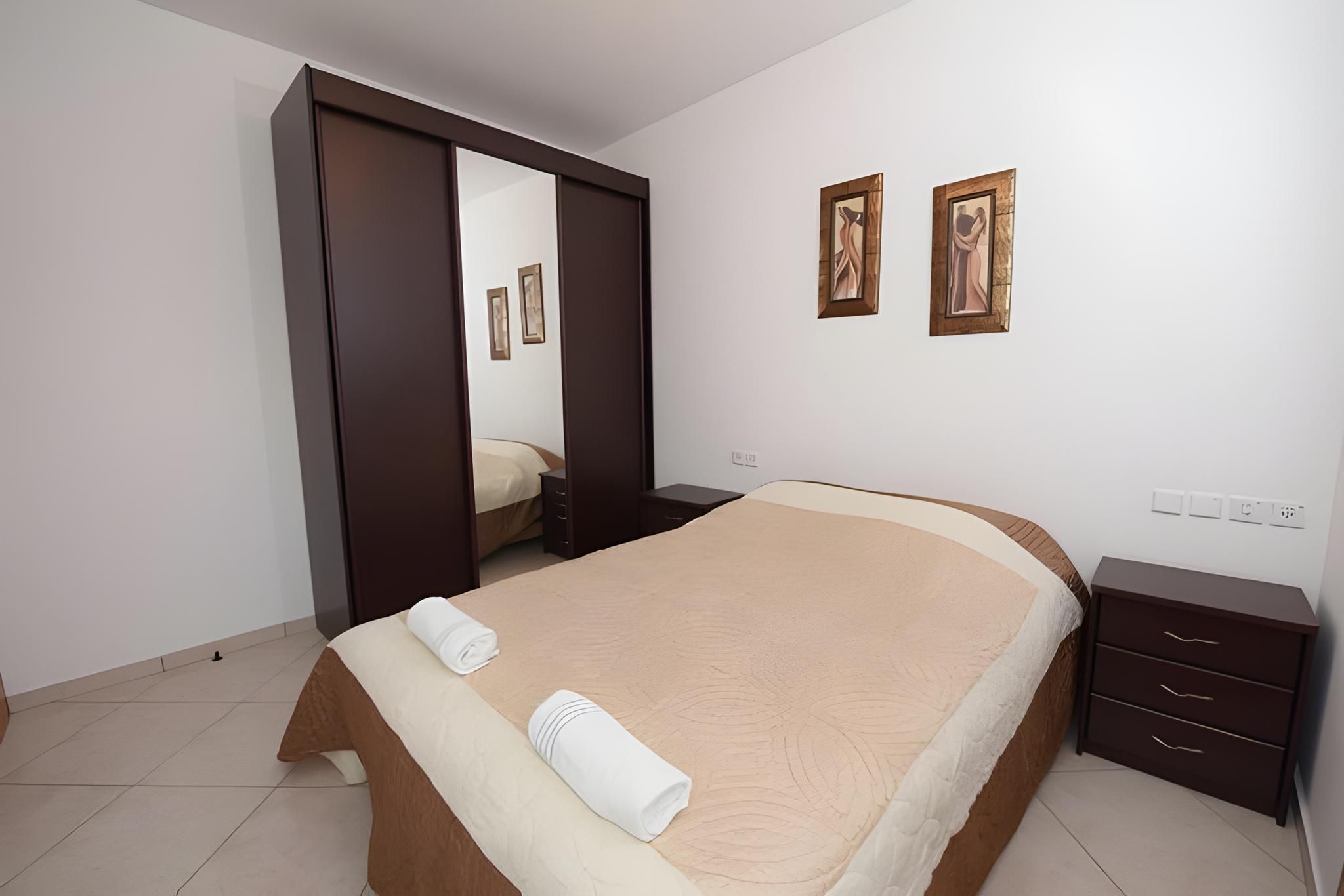 Two-Bedroom Apartment with Terrace - Shoham 2
