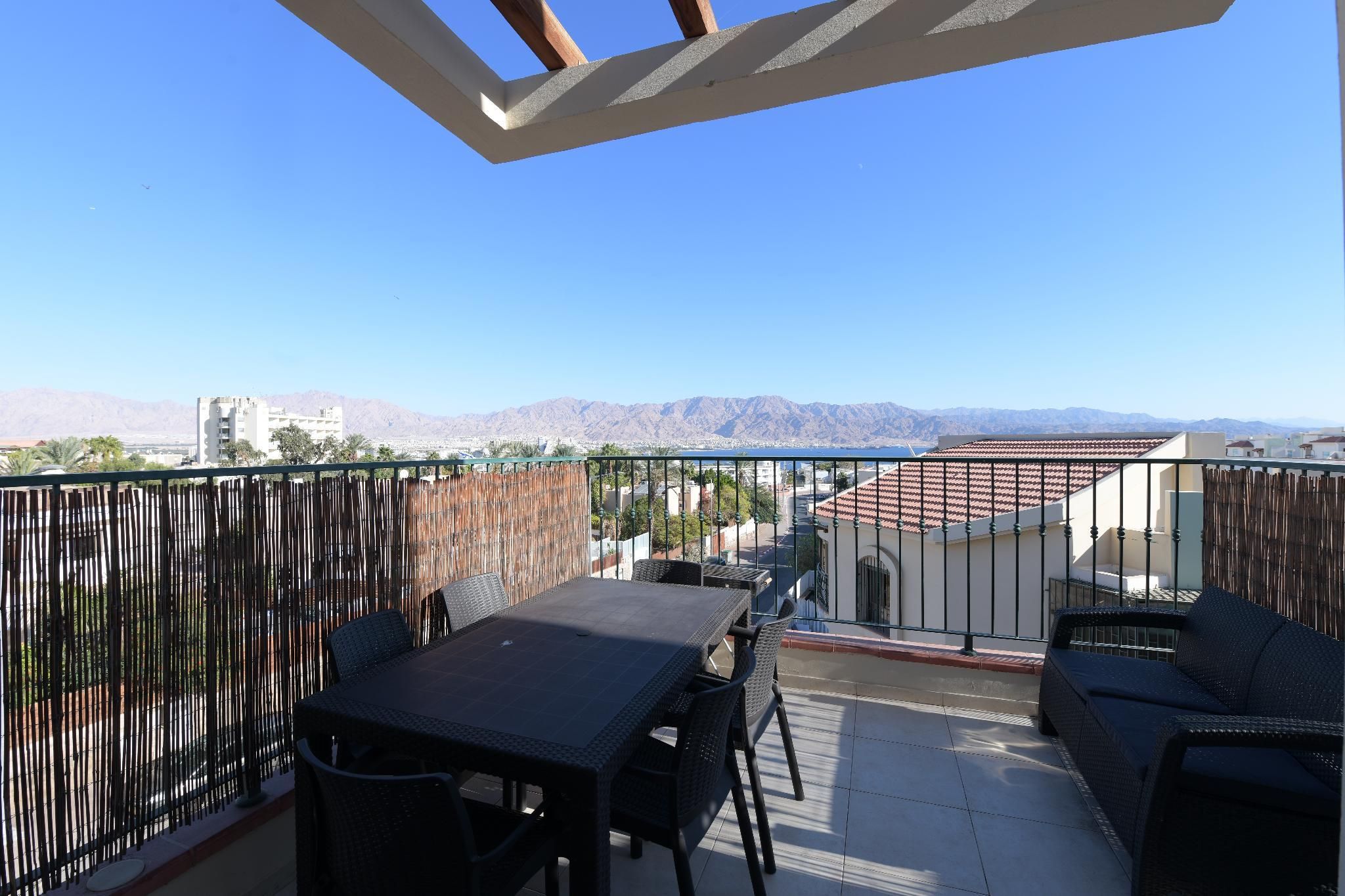 Two-Bedroom Apartment with Sea View- Avney Hoshen 22