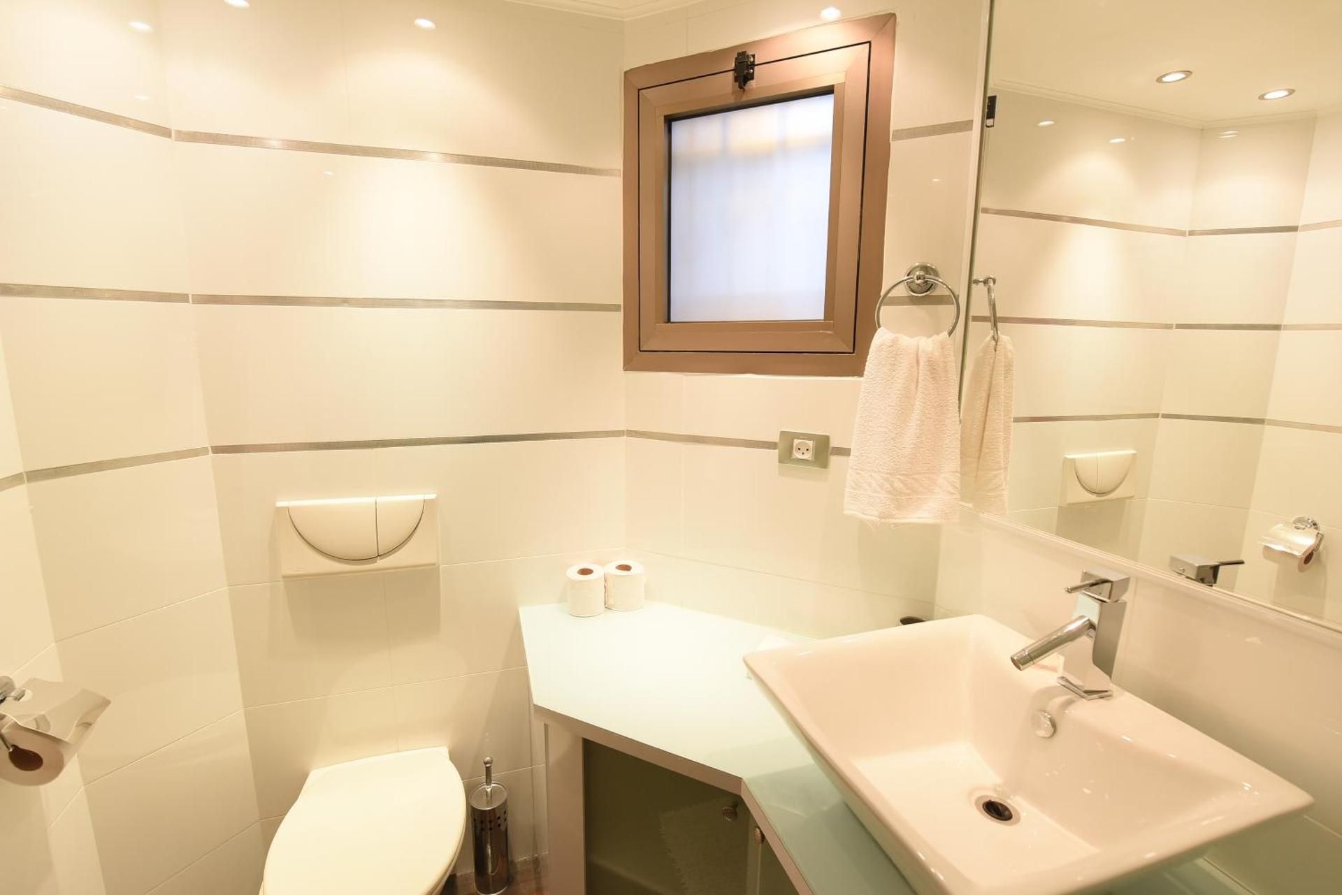 Two-Bedroom Apartment with Private Garden - Shoham 2