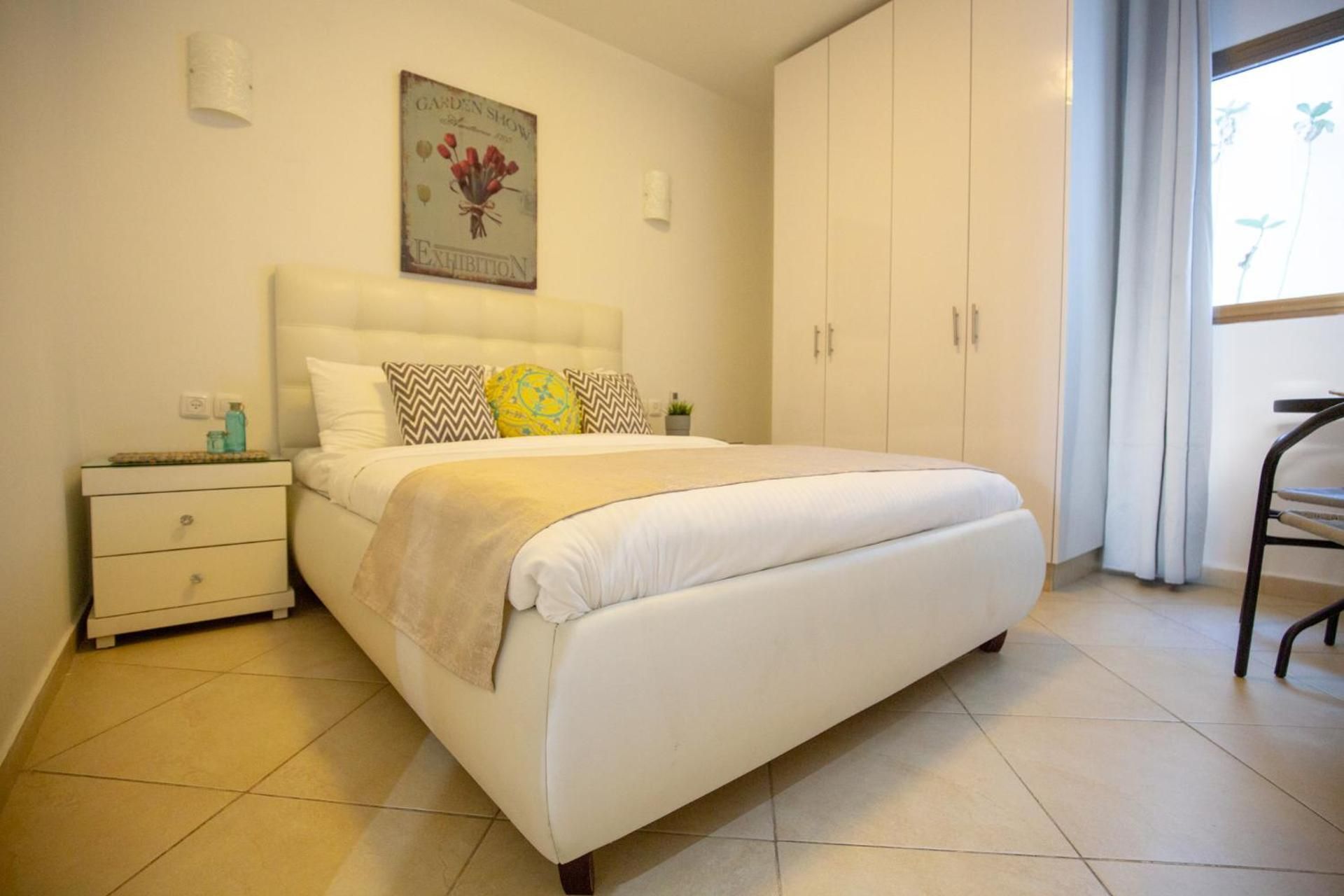 Dira BaLev Apartment