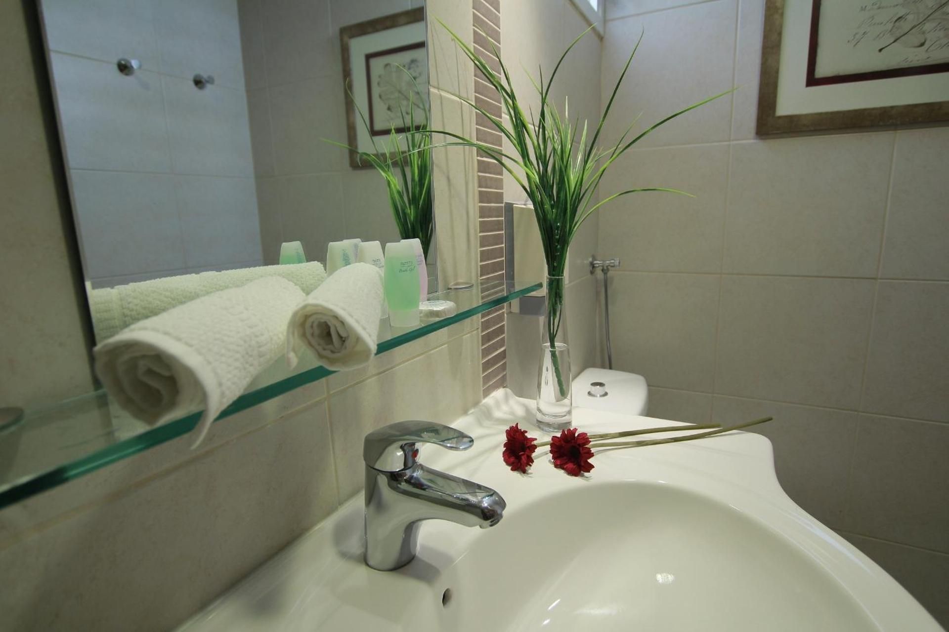 Standard Double Room (2 Adults 1 Child)