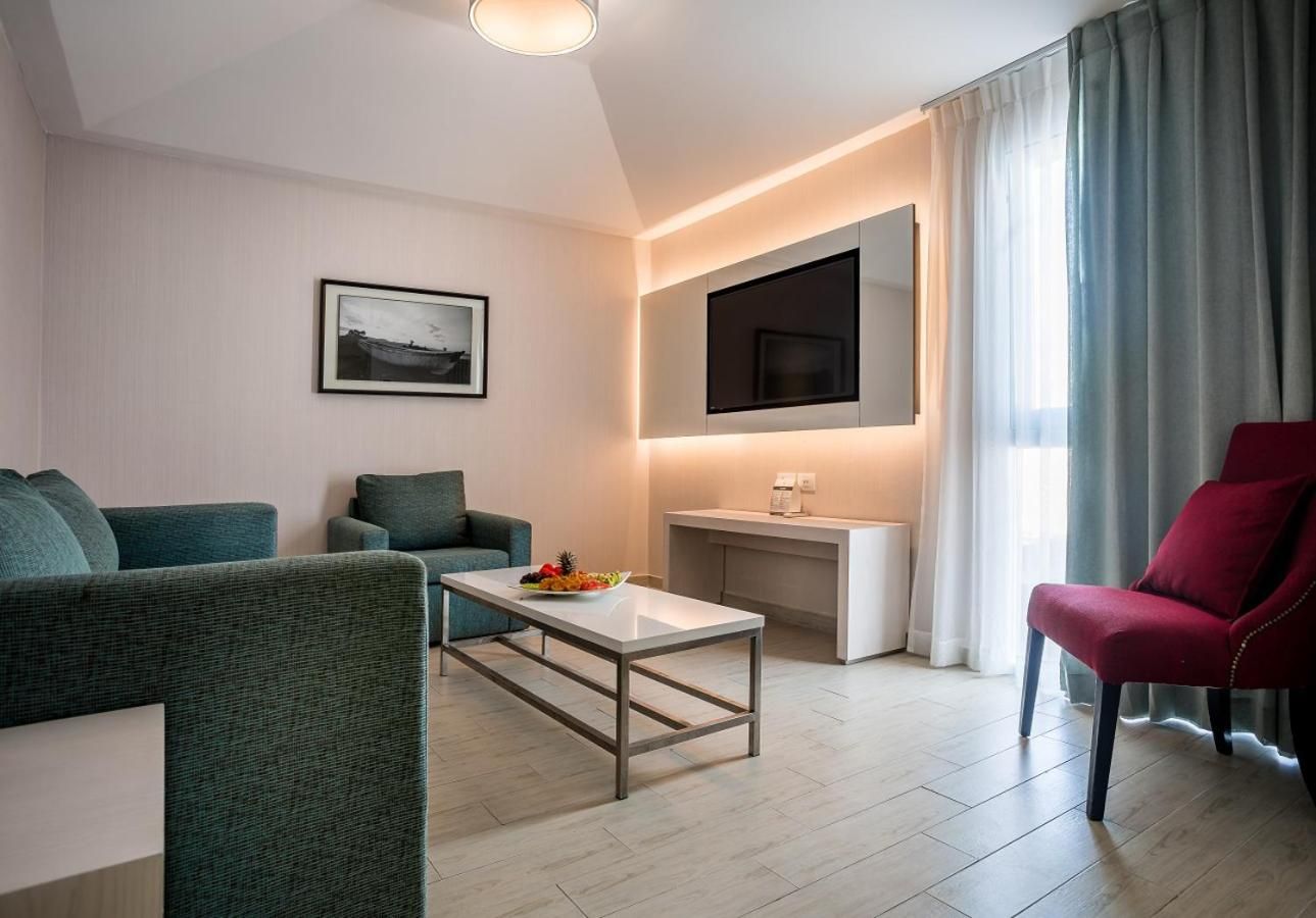 Astral Village Suite (2 Adults + 2 Children) 2