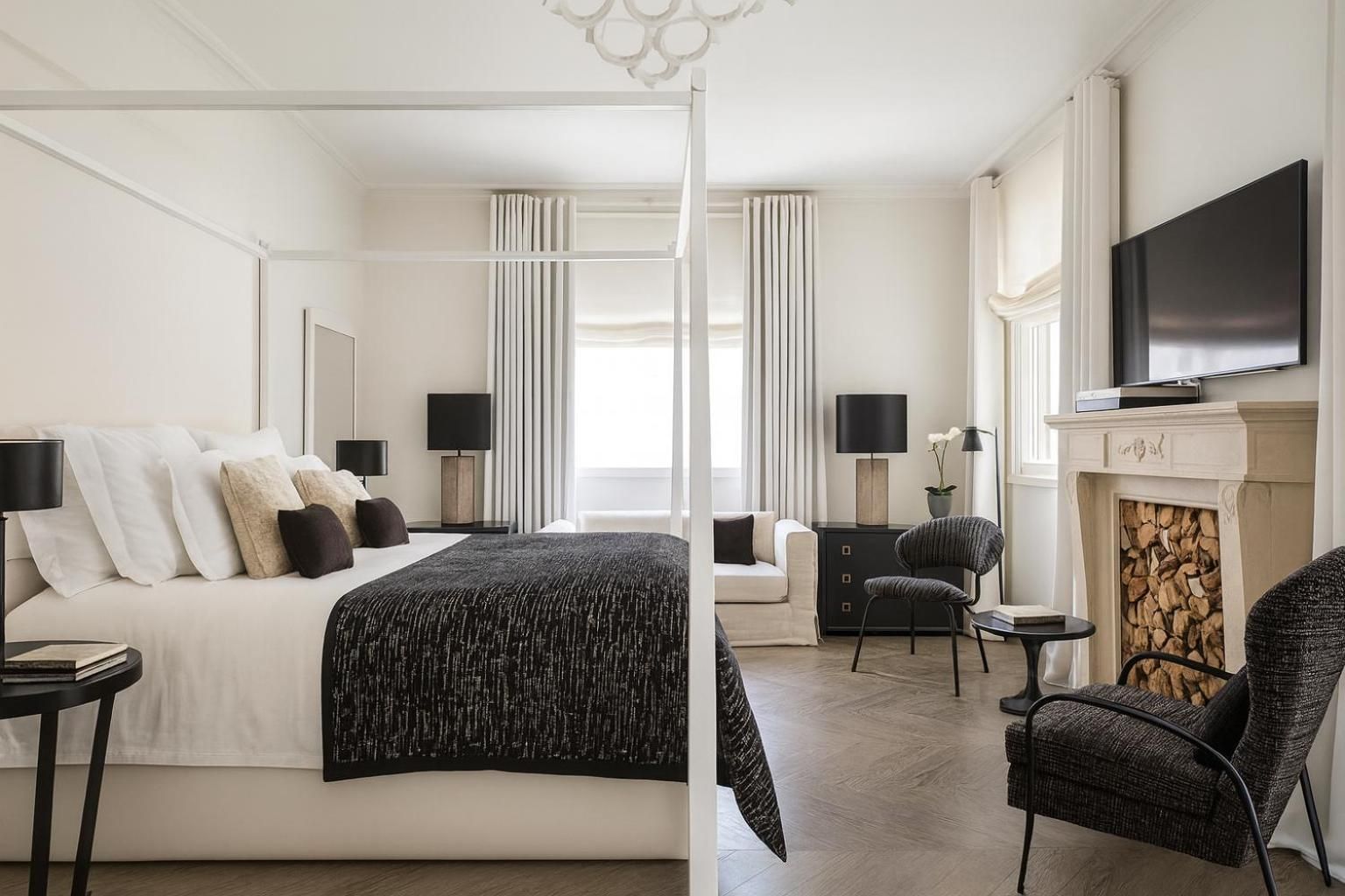 Queen Room with Balcony