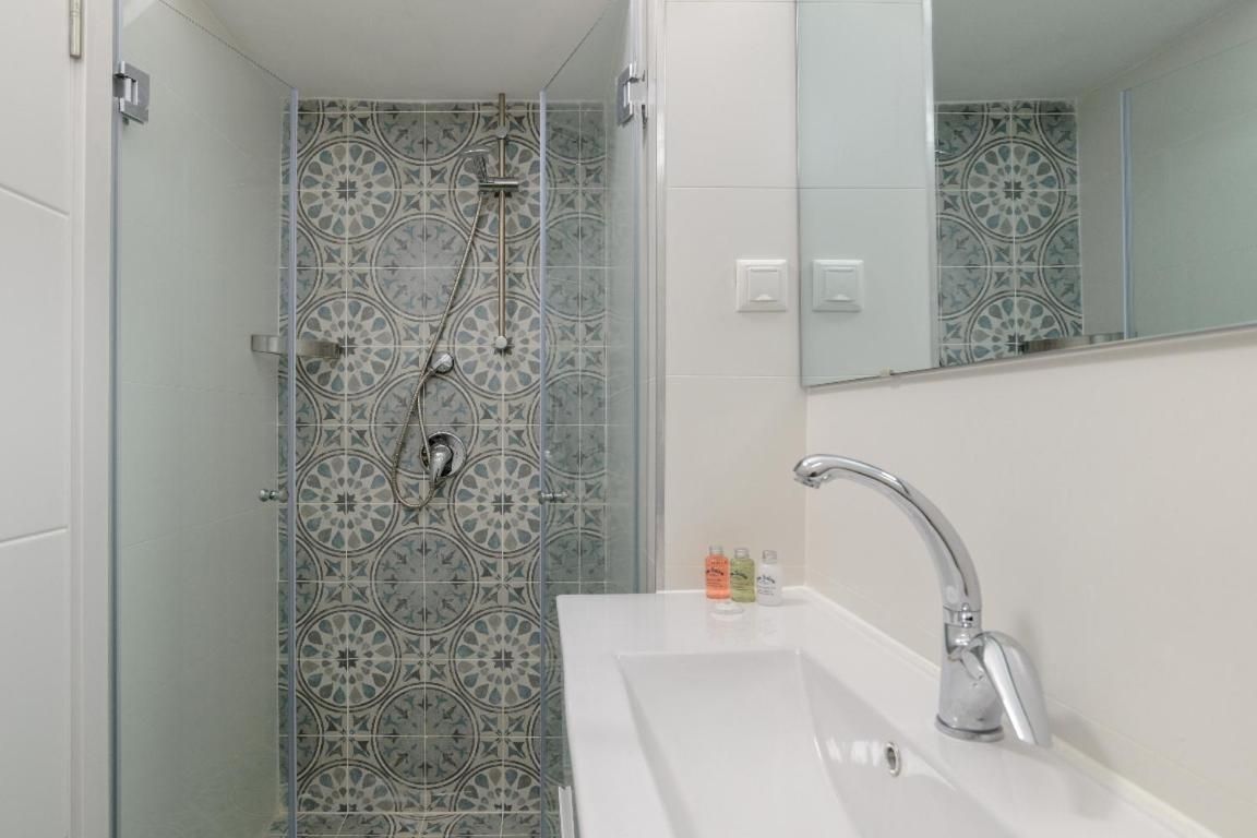 1-Bedroom Partial Sea View Apartment 210 Hayarkon