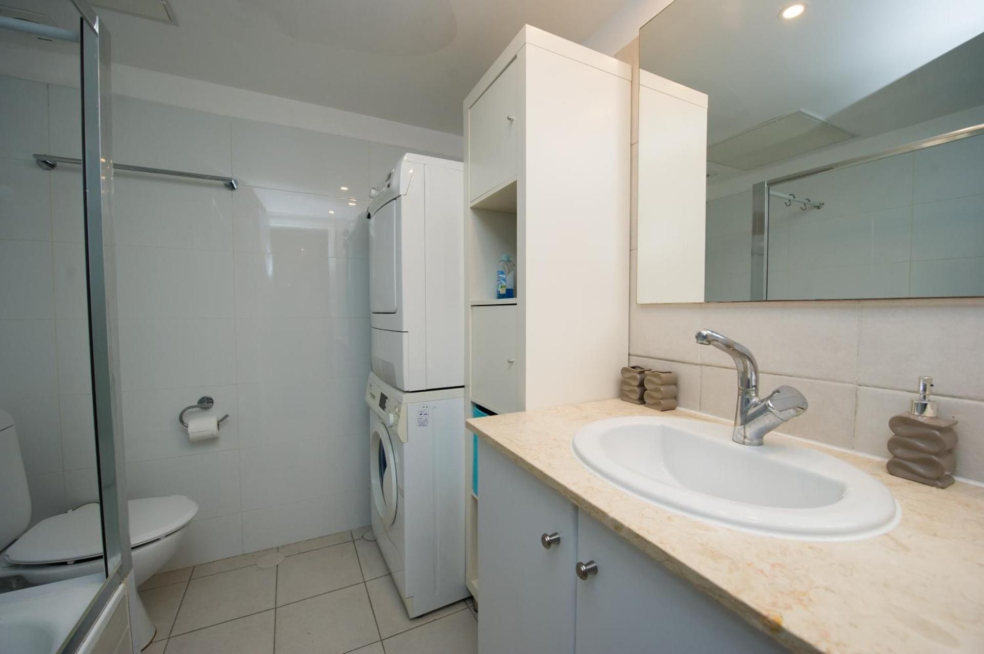 One-Bedroom Apartment - Yeshurun street 3