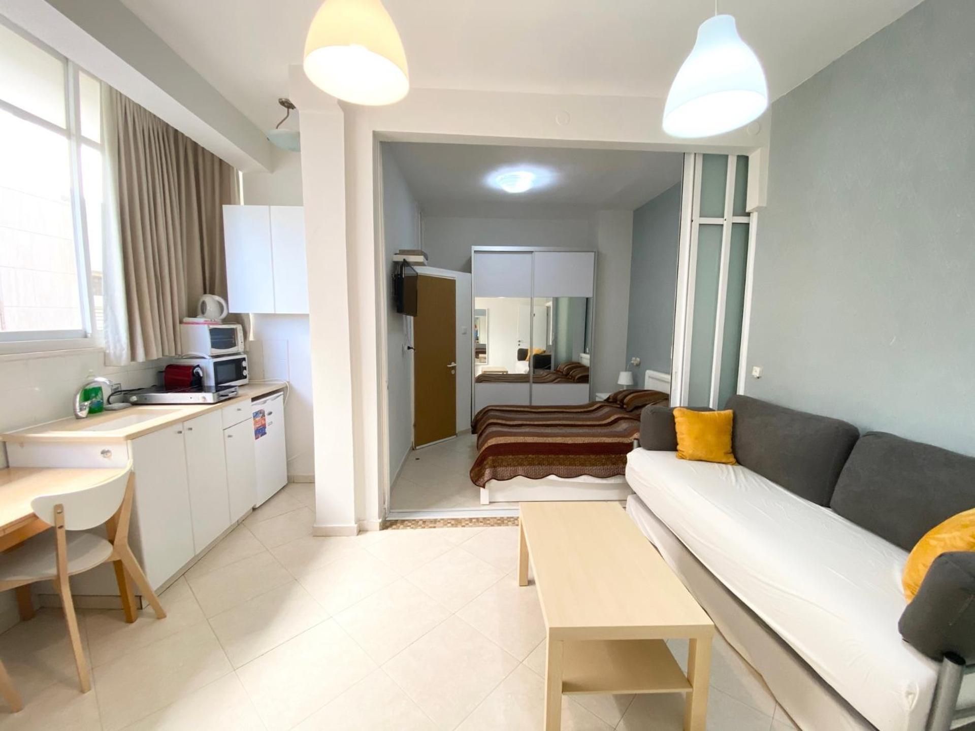Studio 210 Hayarkon
