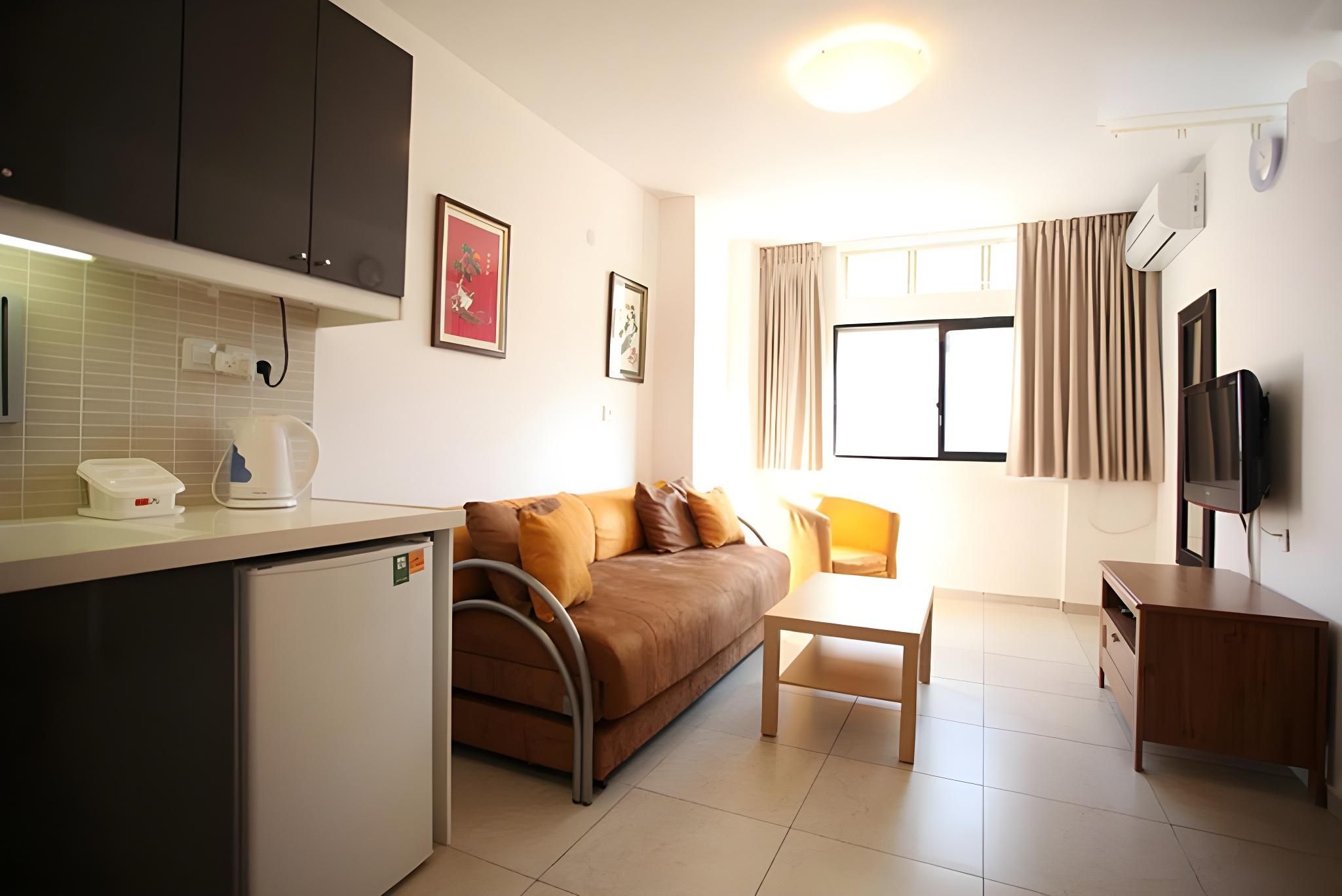 1-Bedroom Apartment Ezra Hasofer 9
